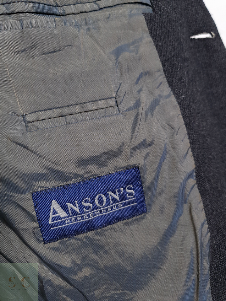 Blazer Hugo Boss 93 lana virgen 7 poliamida plomo liso Talla XXL 4