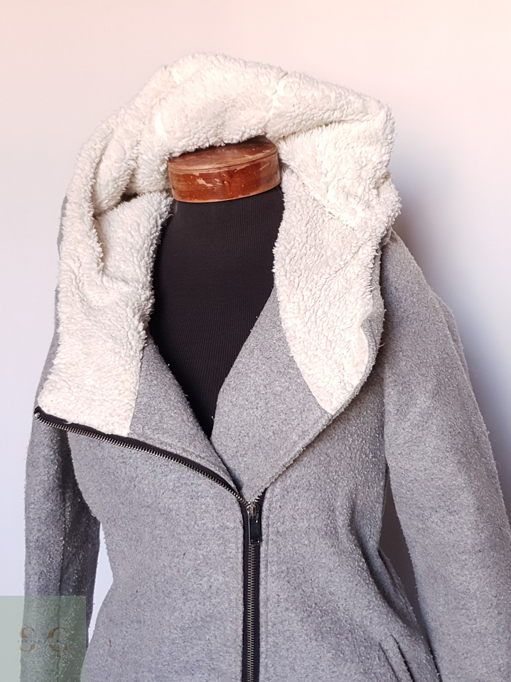 Abrigo mujer lana gris gorro cordero TALLA XS 4