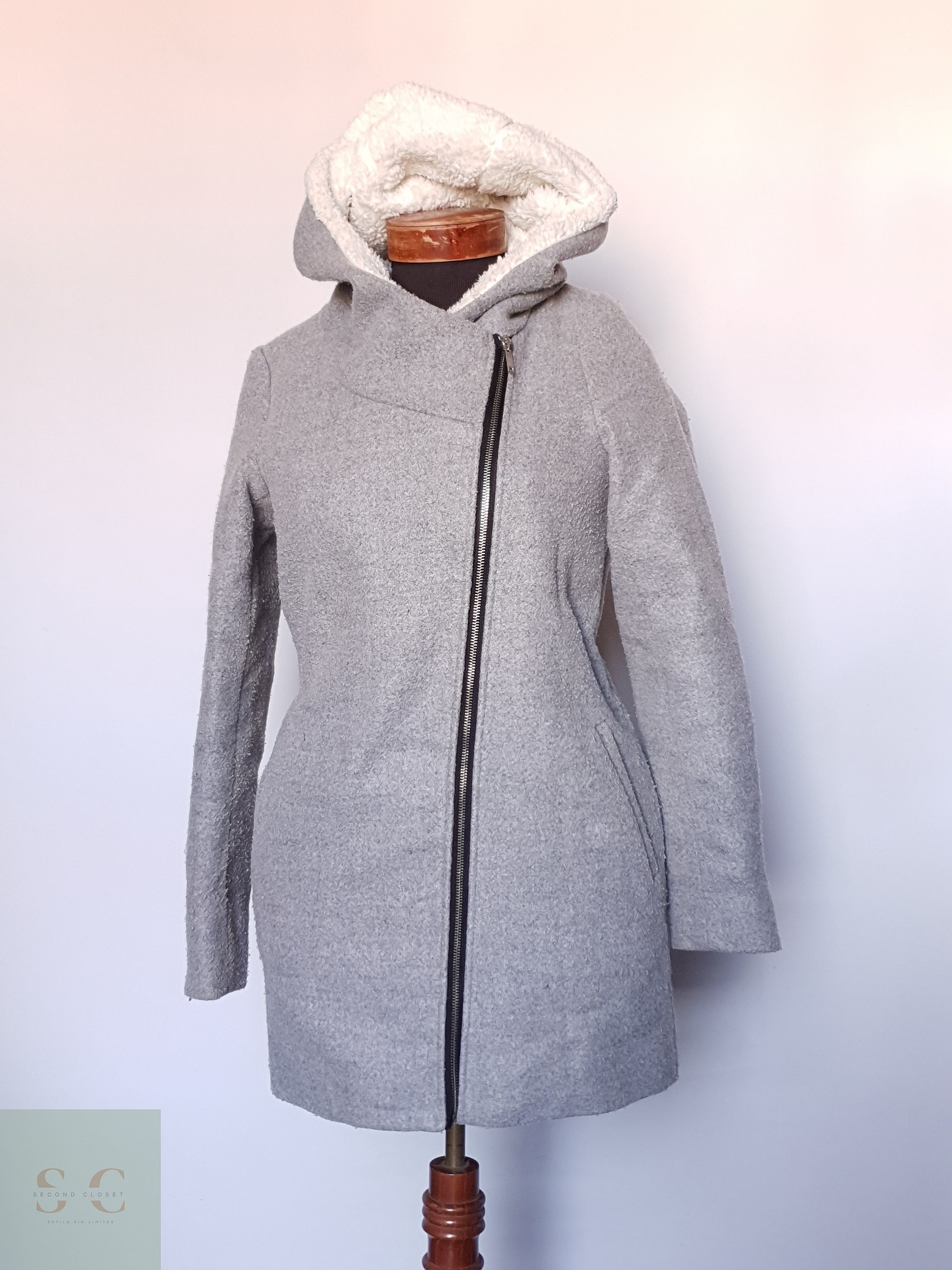 Abrigo mujer lana gris gorro cordero TALLA XS 5