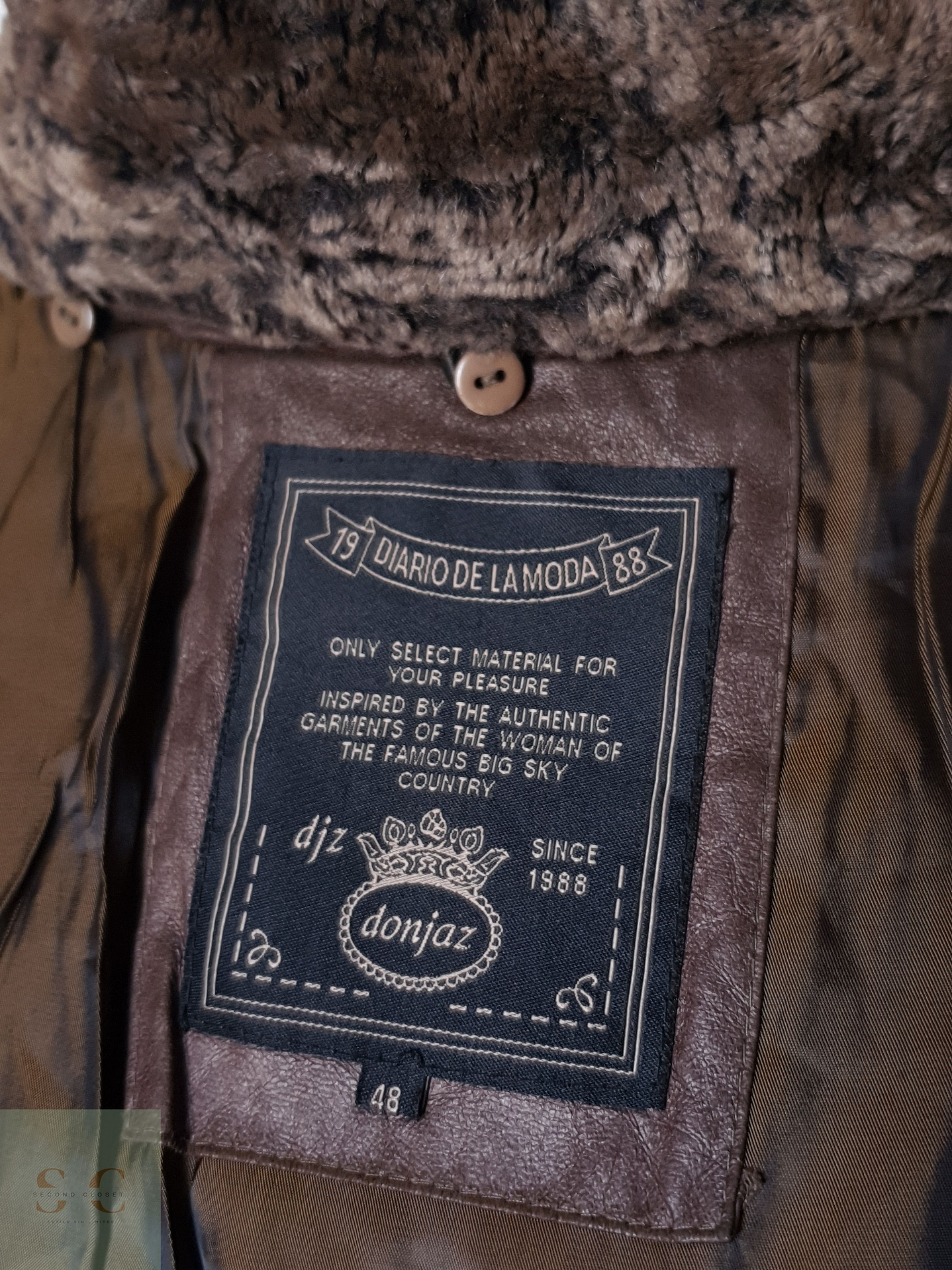 Parka acolchada mujer café cuello piel TALLA L 10