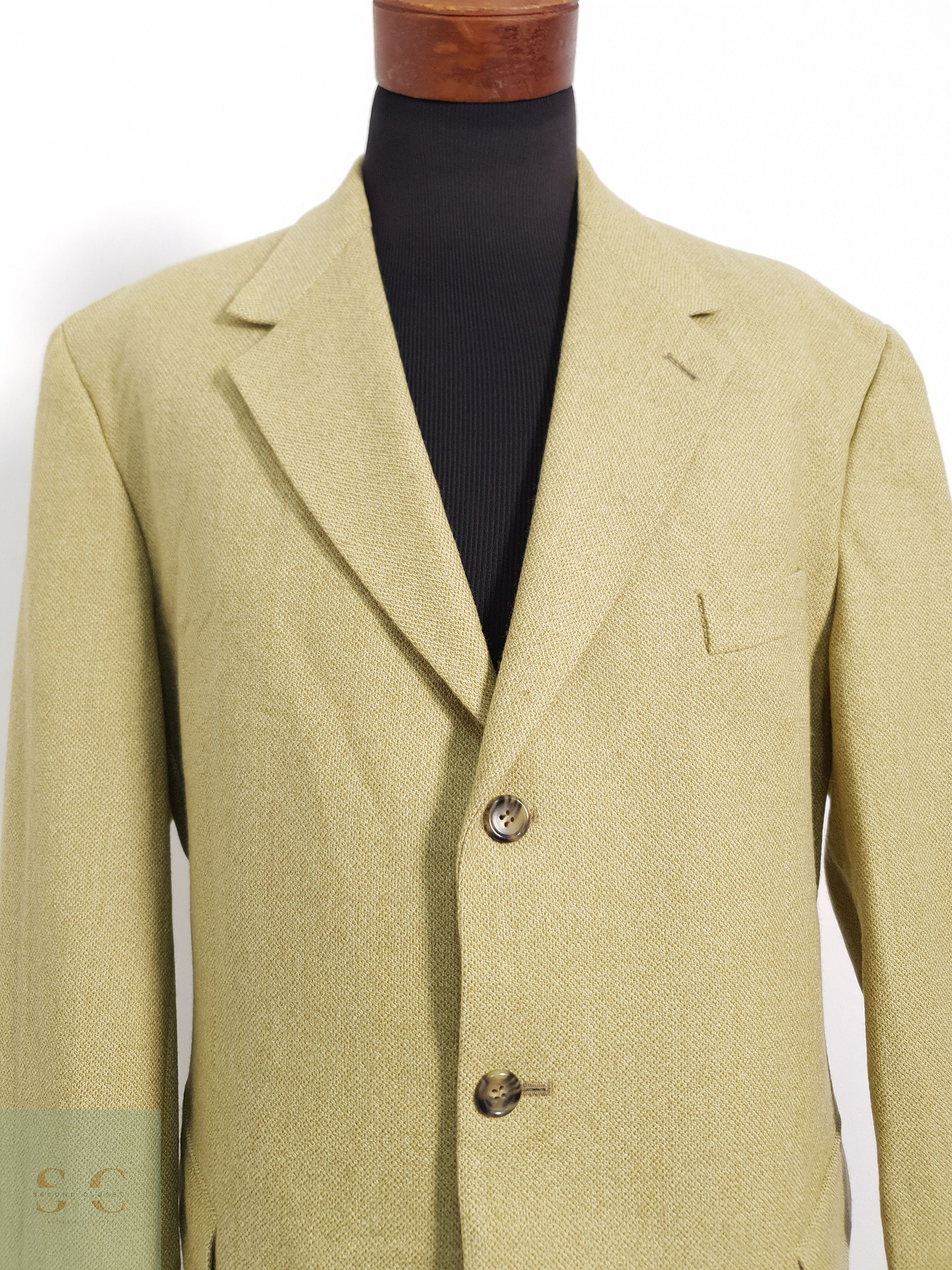 Renata Cavali Vestón clásico Dorado Talla XL 4