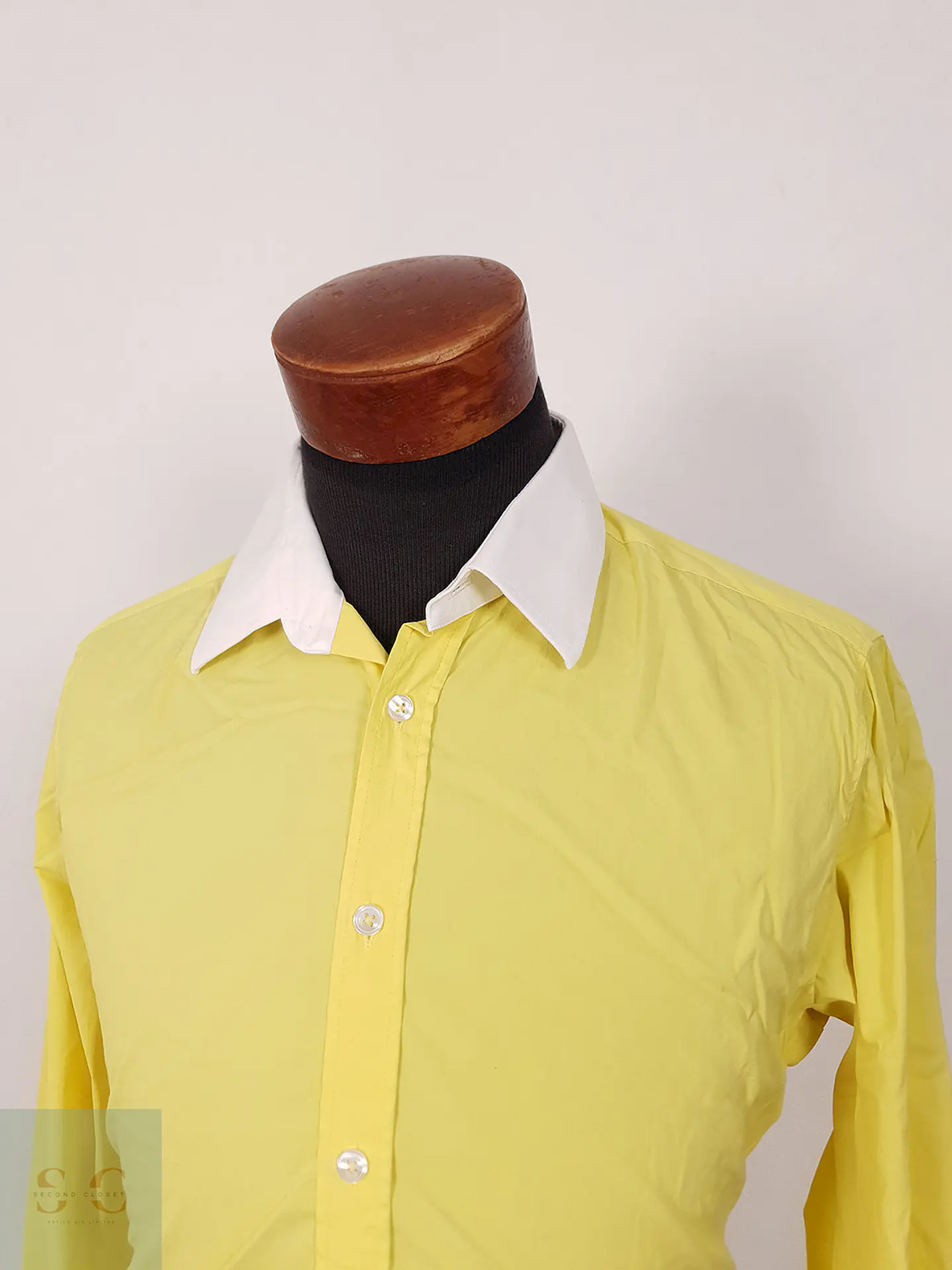 Camisa Kuhn amarillo cuello blanco - Talla L 2