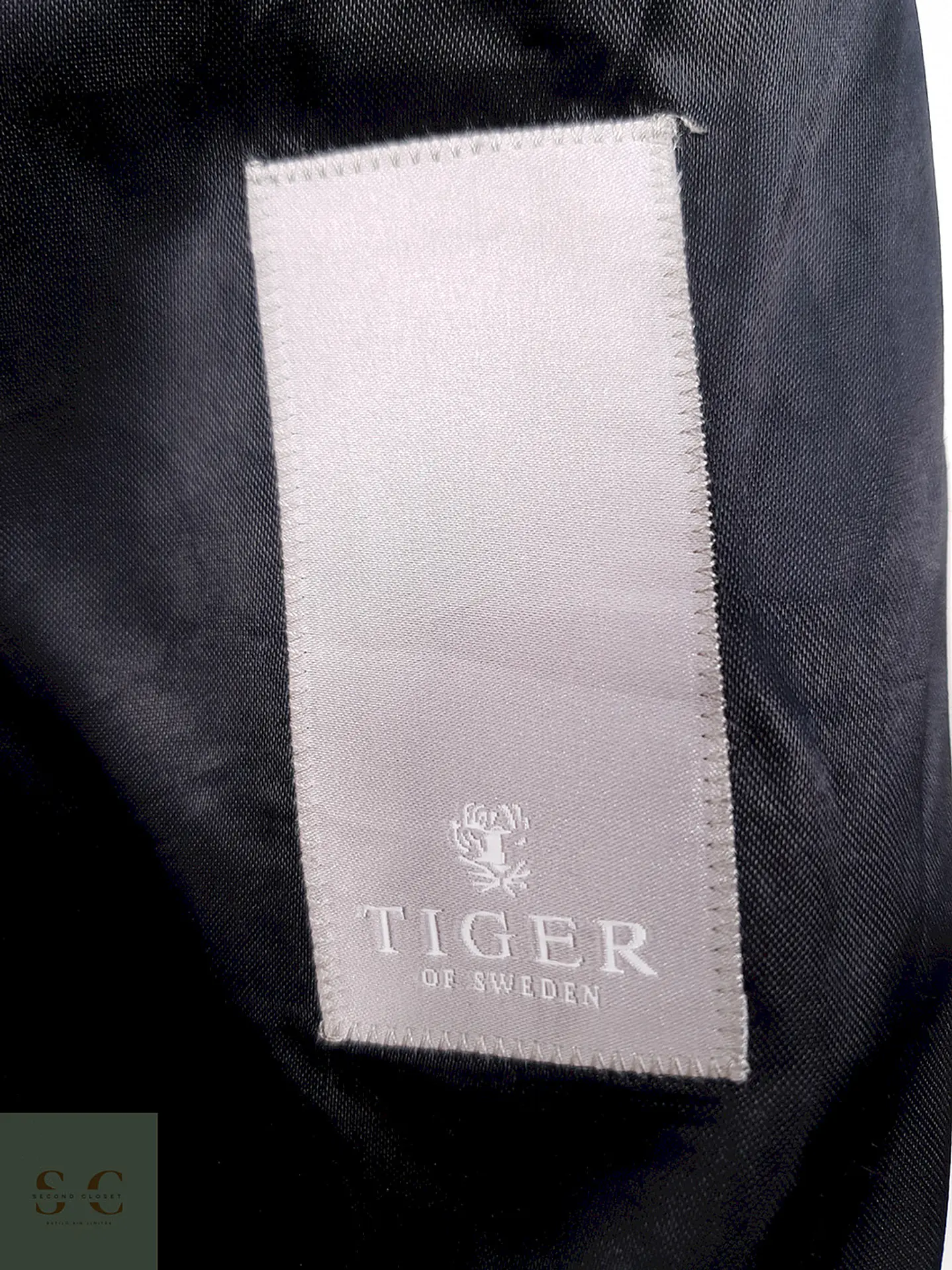 Abrigo Tiger of Sweden Militar Negro - Talla S 11