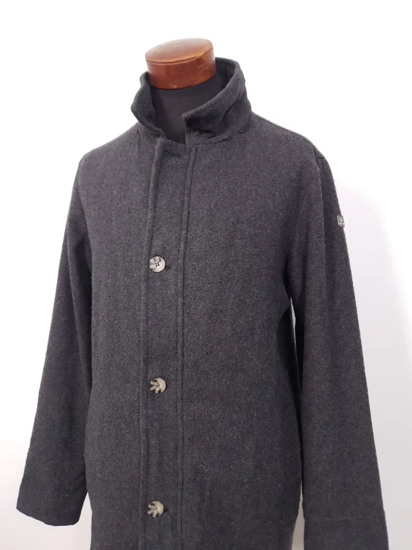 Abrigo hombre plomo de lana – Talla M 3