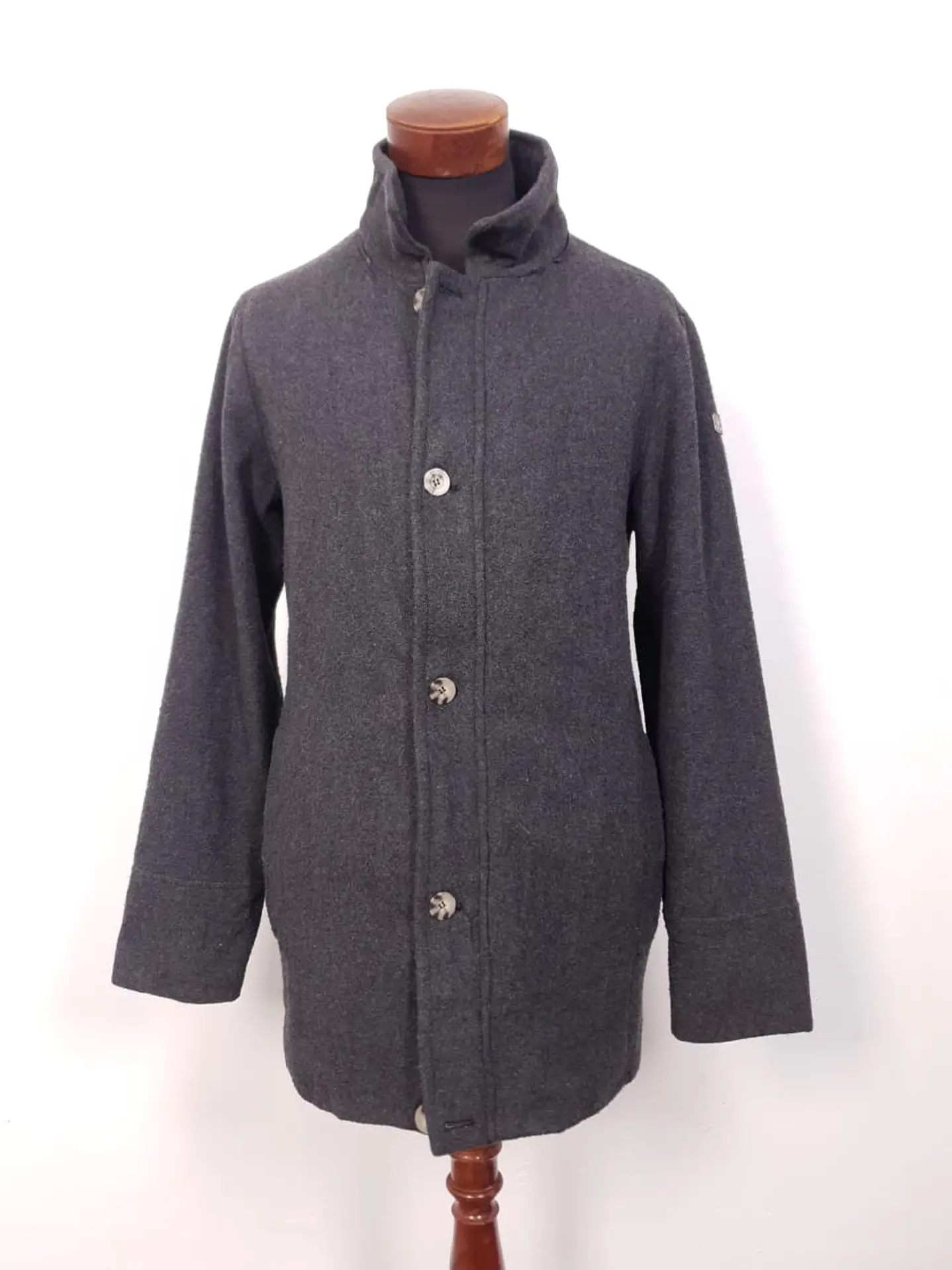 Abrigo hombre plomo de lana – Talla M 1