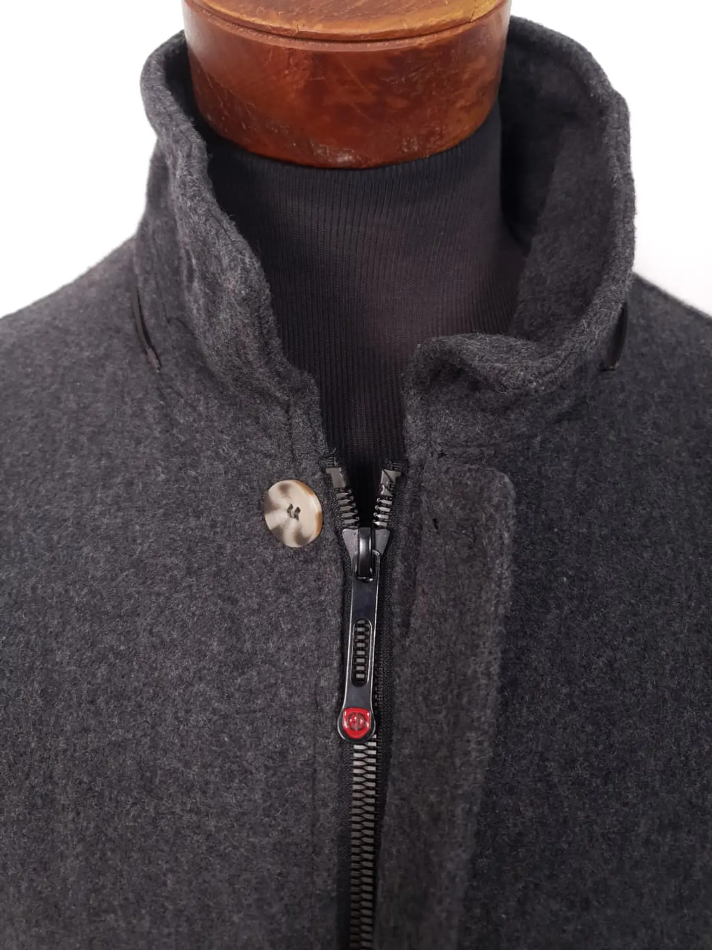Abrigo hombre plomo de lana – Talla M 6