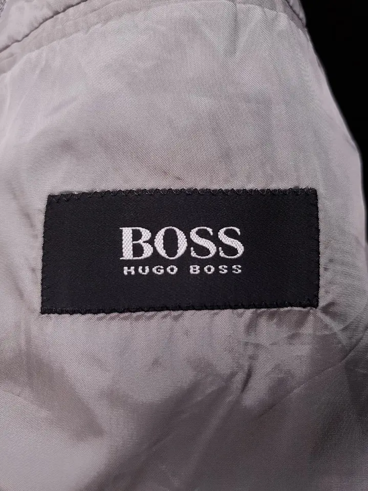 Blazer HUGO BOSS 100% Lana Virgen Loro Piana Super 110’s – TALLA 2XL 6