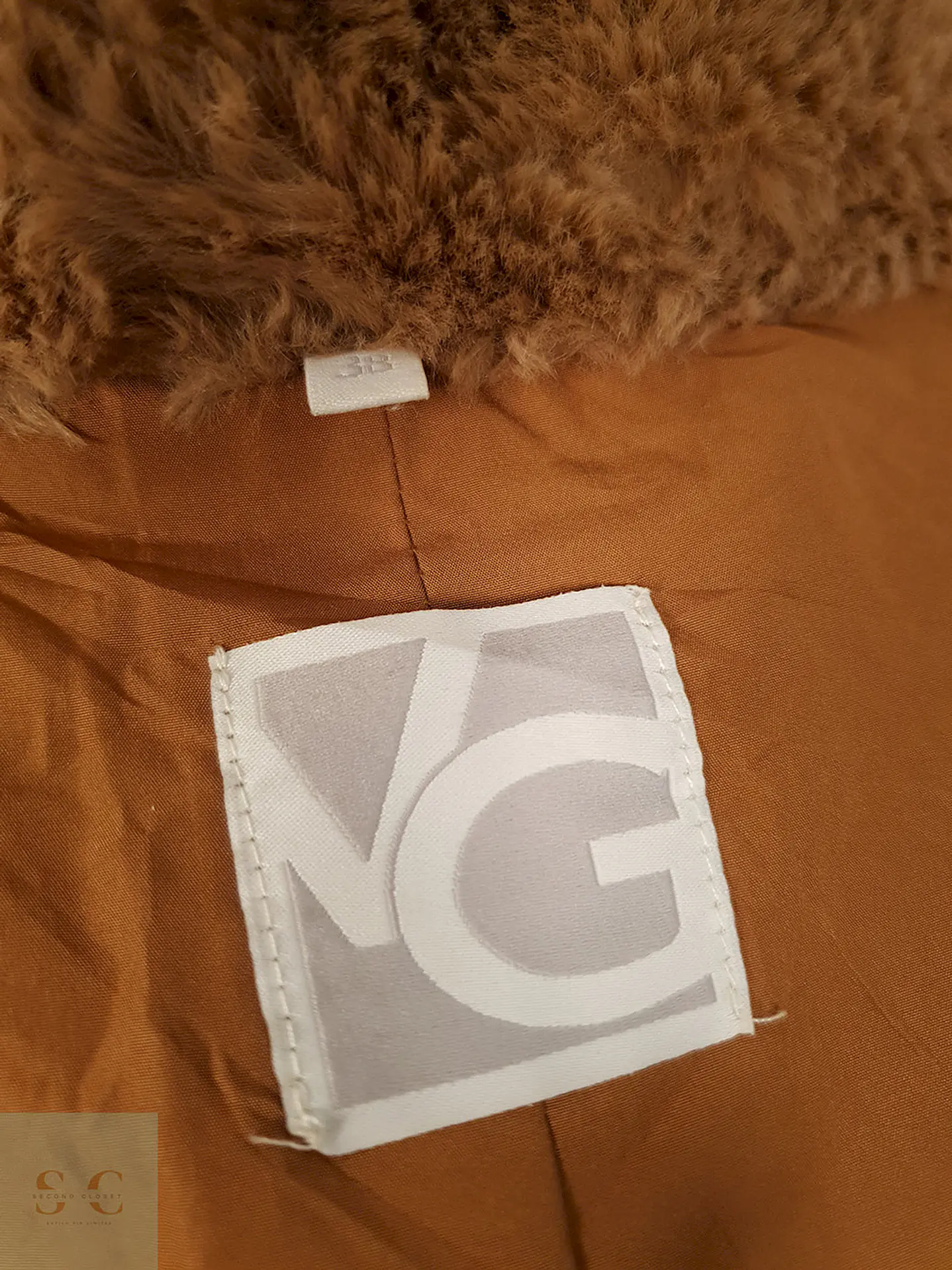 Abrigo eco piel camel clásico TALLA ML 5
