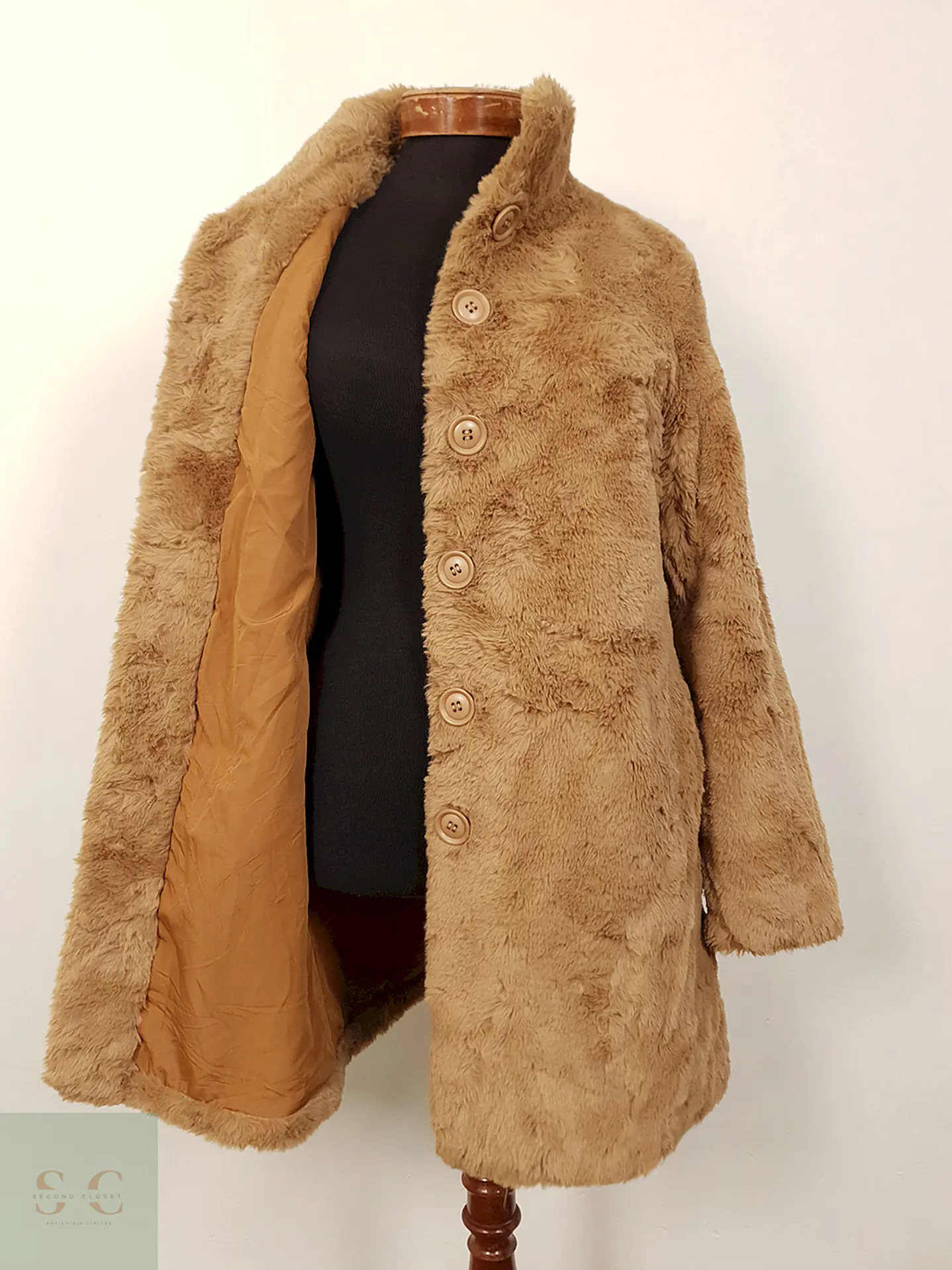 Abrigo eco piel camel clásico TALLA ML 6