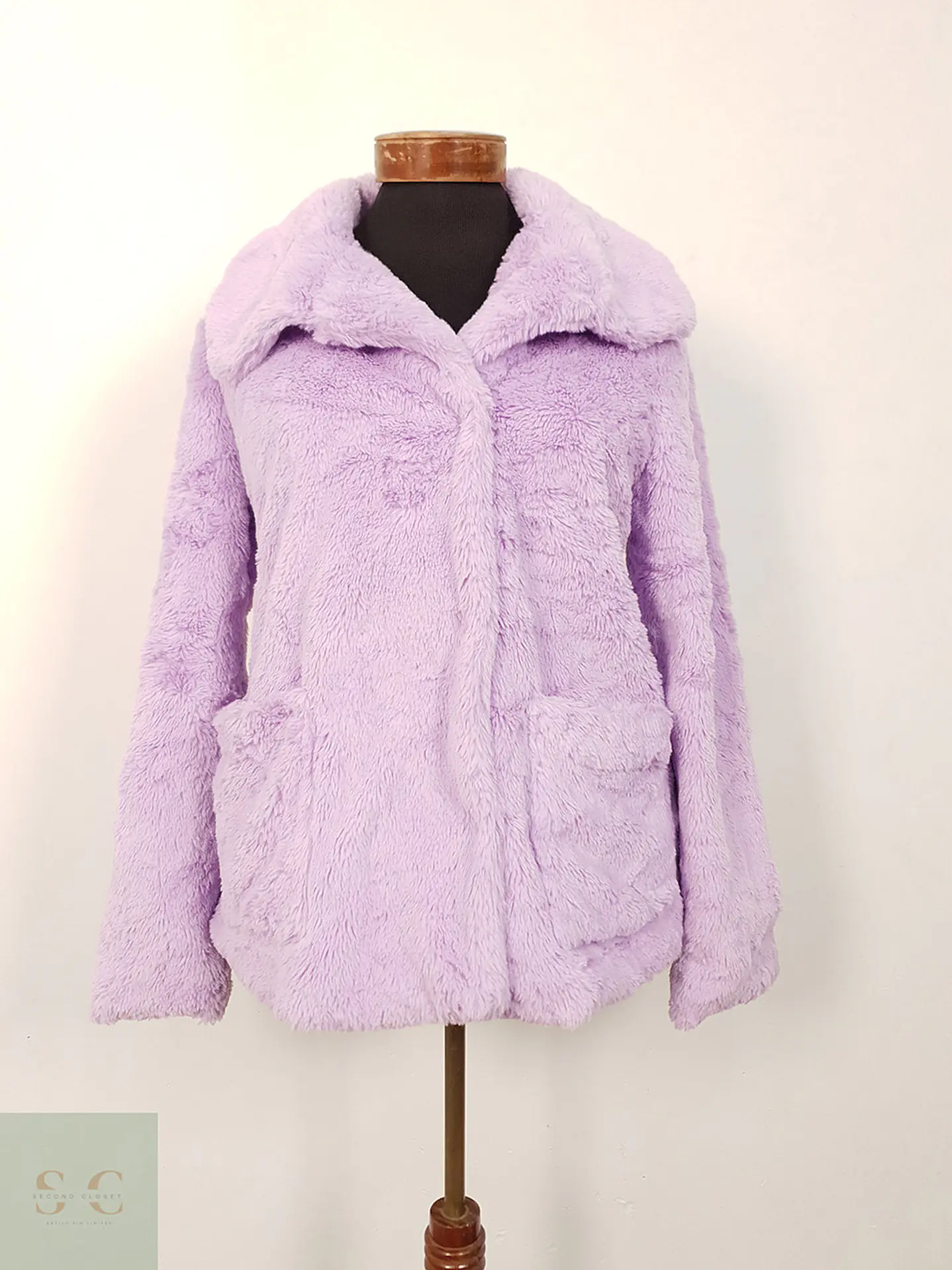Abrigo eco piel lila TALLA SM 3