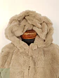 Abrigo eco piel beige con capucha TALLA S/M - Miniatura 4