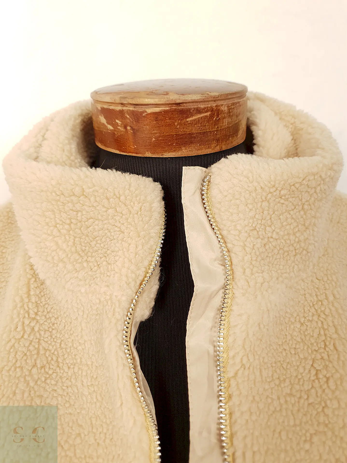 Abrigo eco piel beige tipo teddy TALLA ML 3