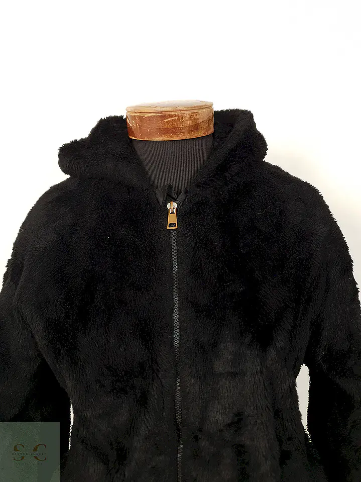 Abrigo eco piel negro con capucha TALLA M 4