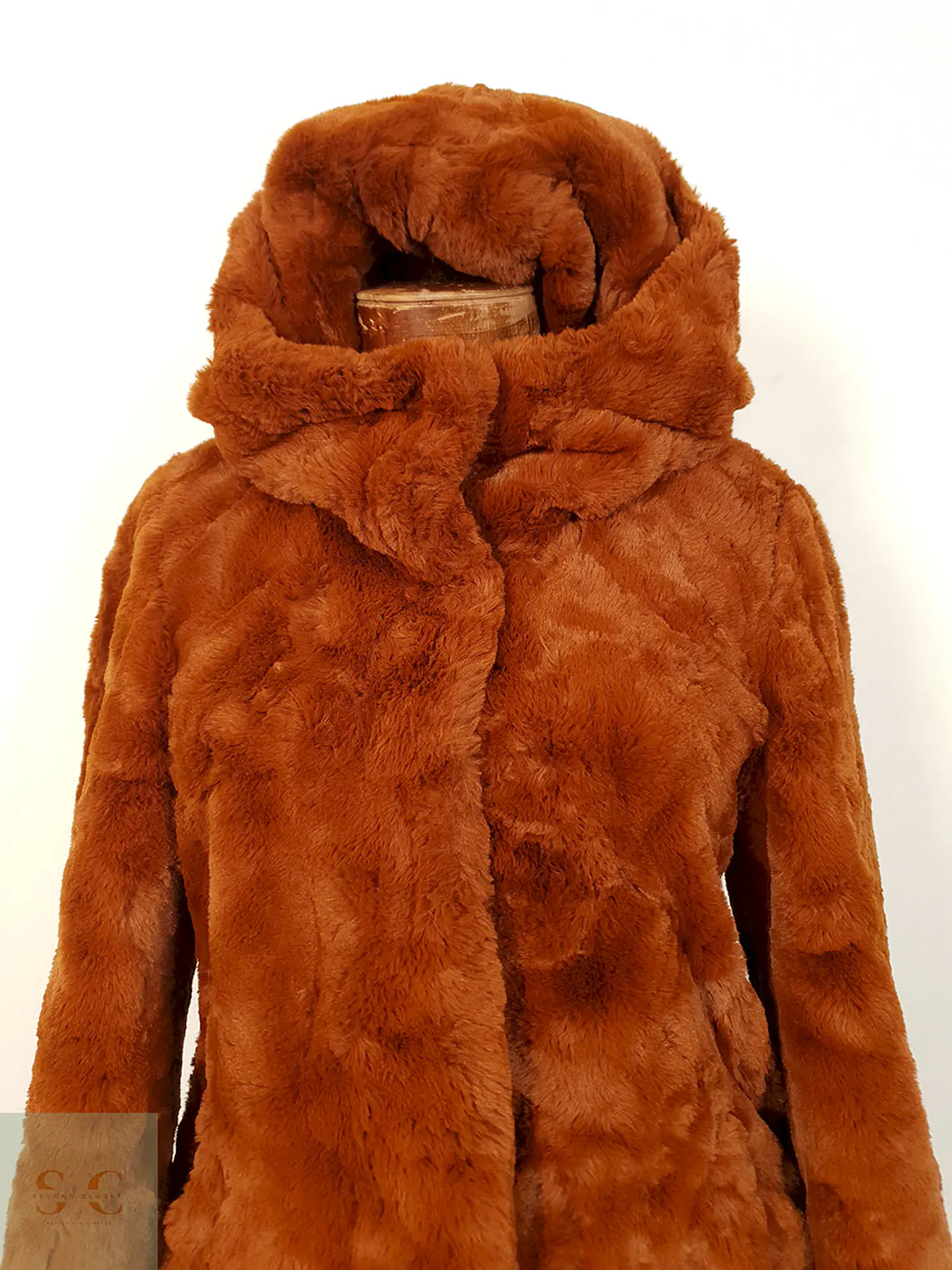 Abrigo eco piel The Outerwear caramelo con capucha TALLA SM 6