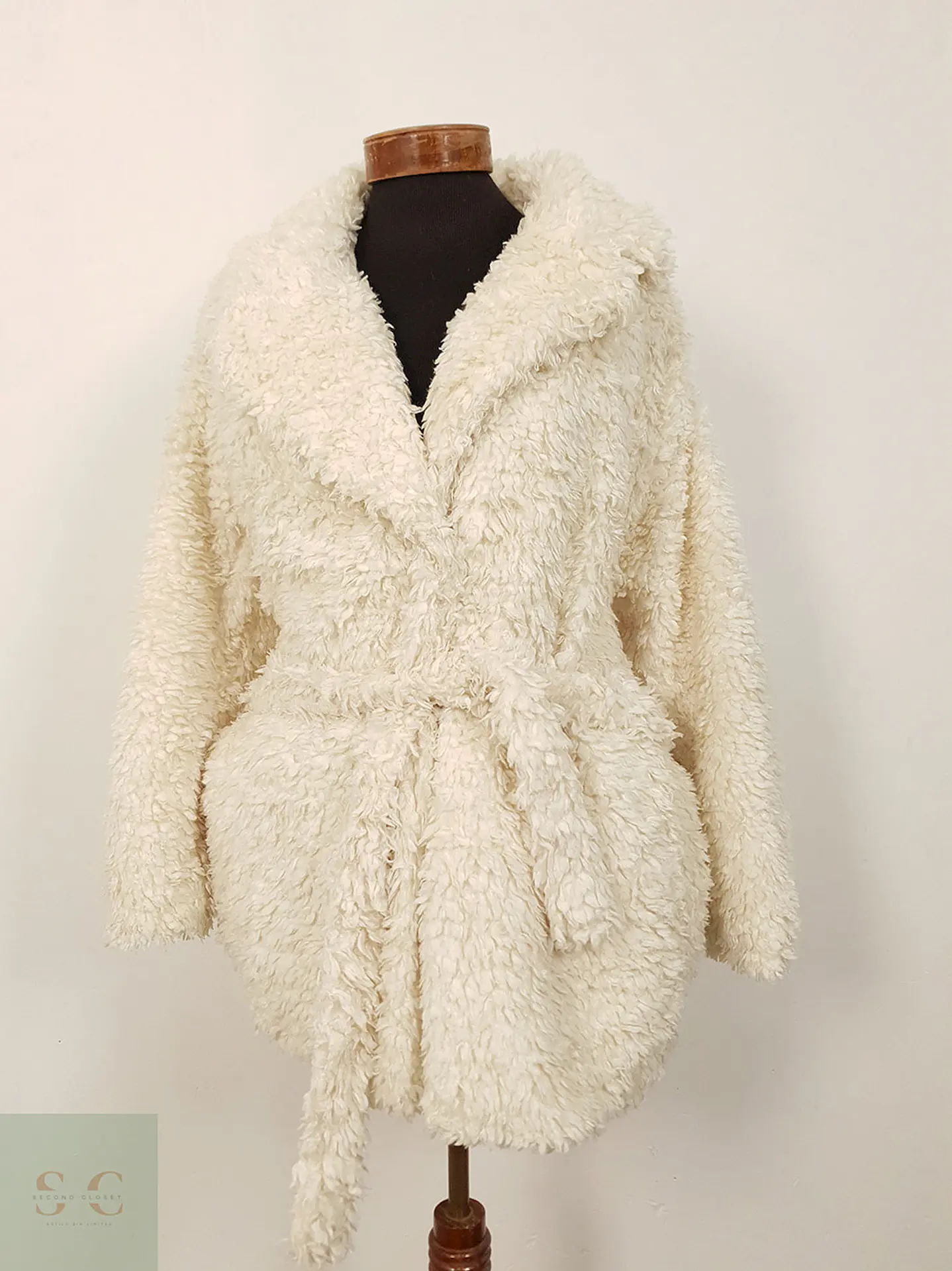 Abrigo eco piel H&M crudo TALLA LXL 1