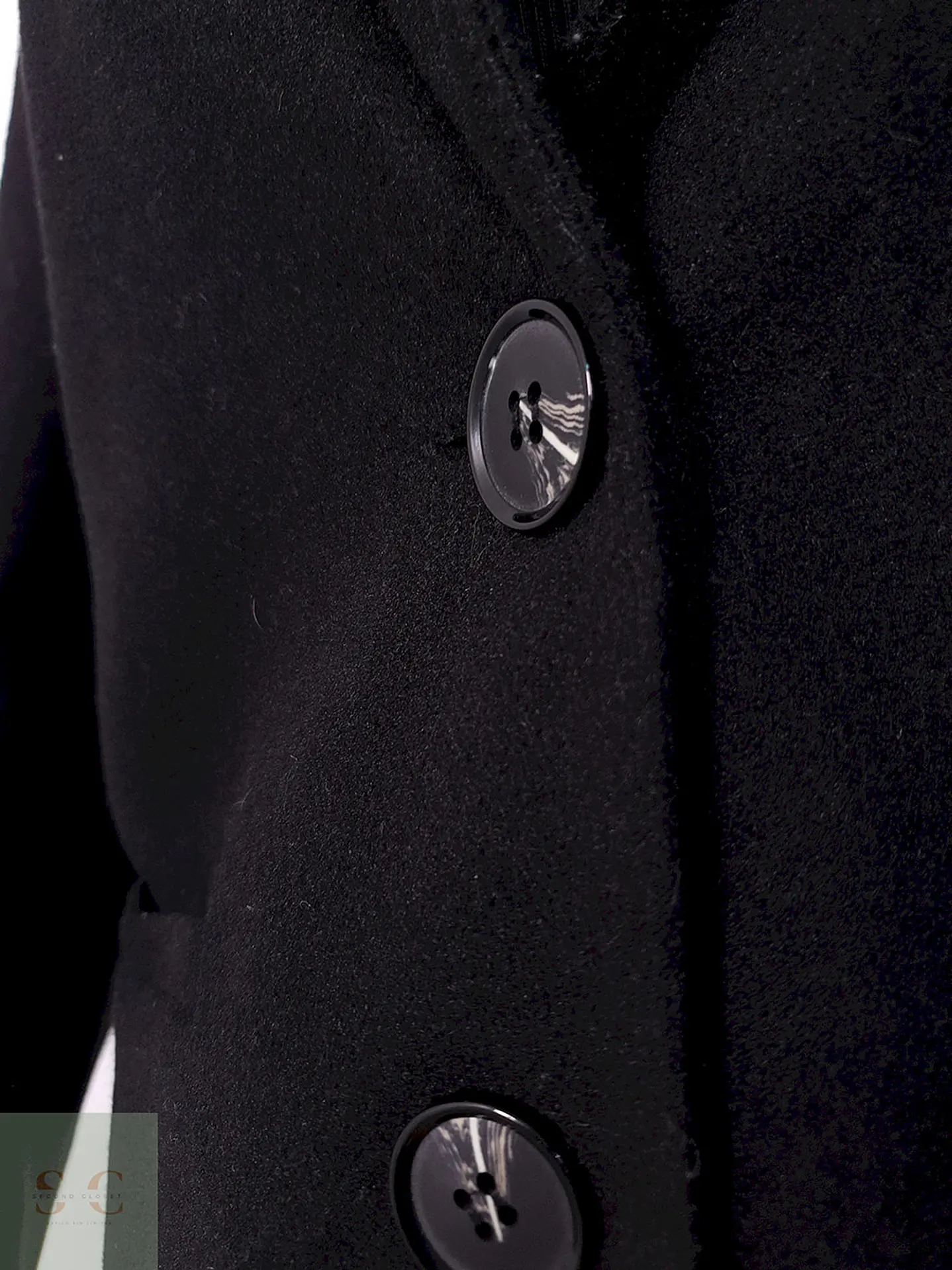 Abrigo Negro Liso Básico - Talla L 3