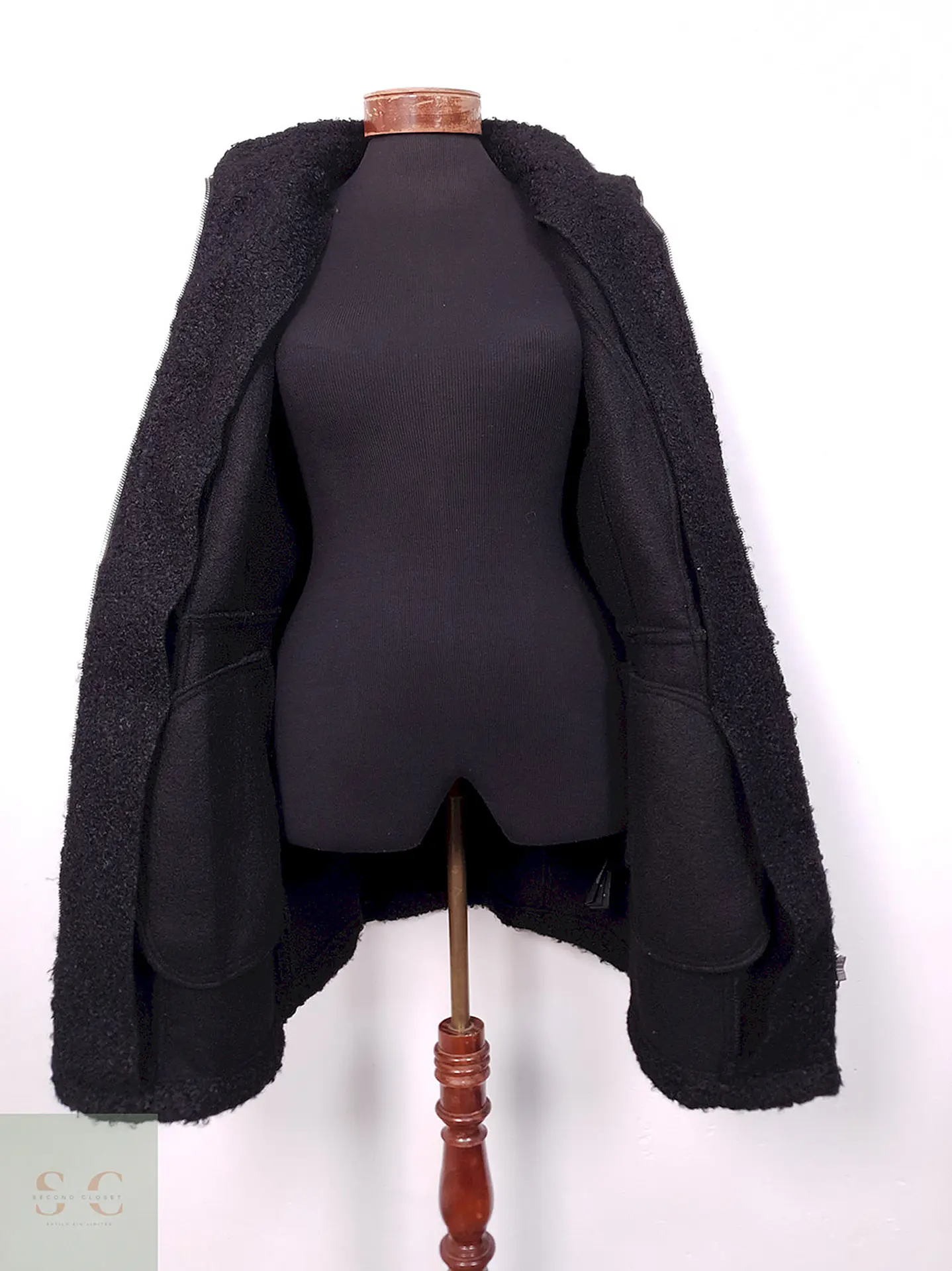 Abrigo Esmara Negro Chiporro Sintético - Talla L 3