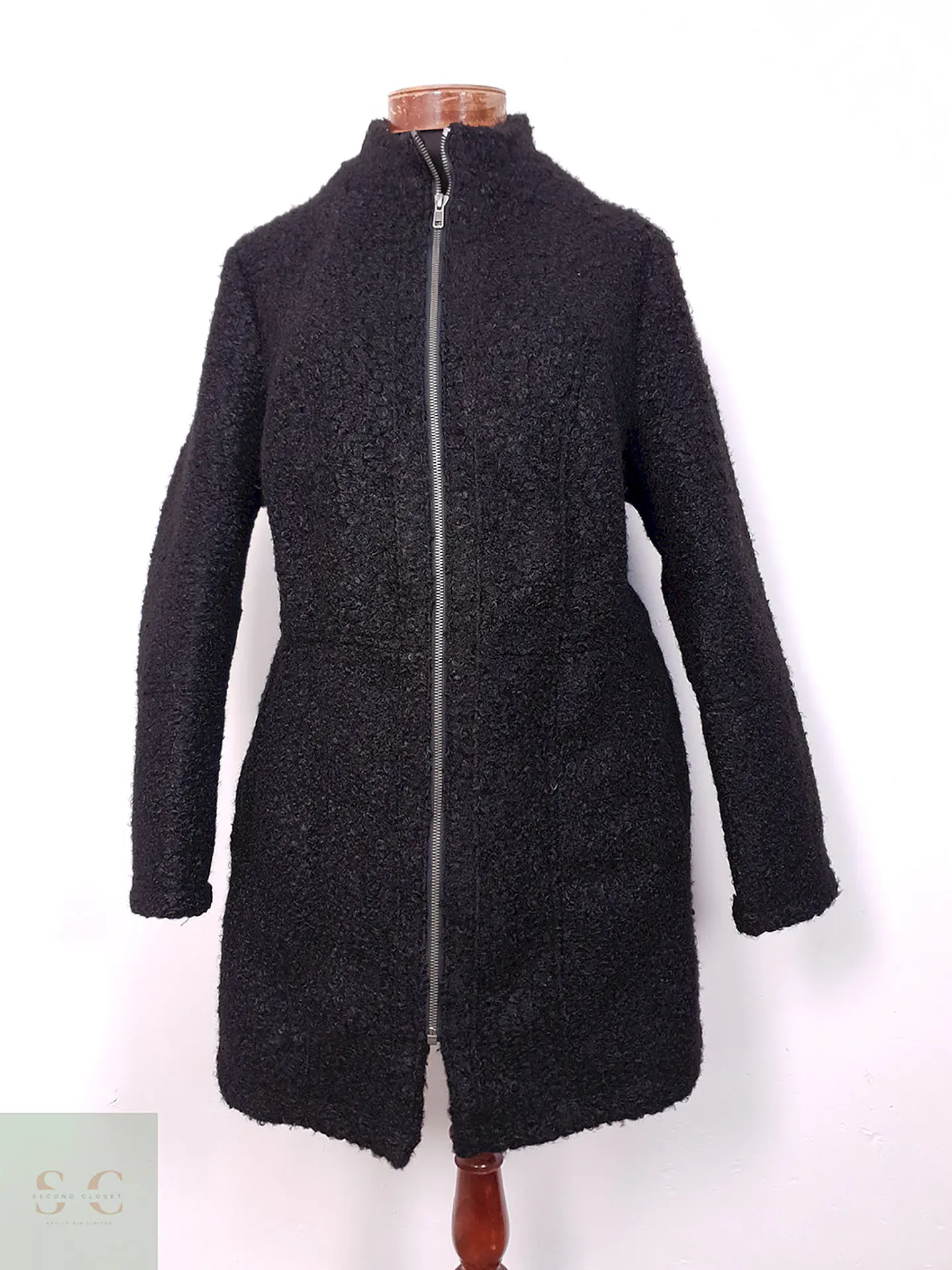 Abrigo Esmara Negro Chiporro Sintético - Talla L 1