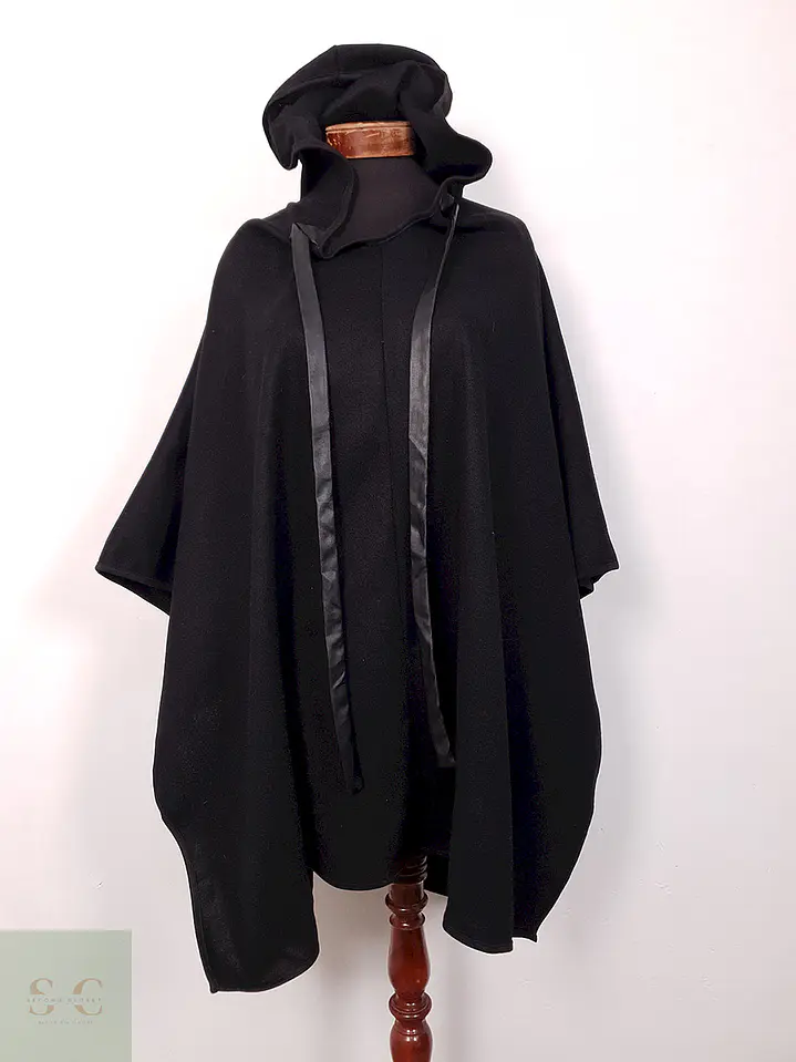 Poncho Negro Ligero - Talla XL 1