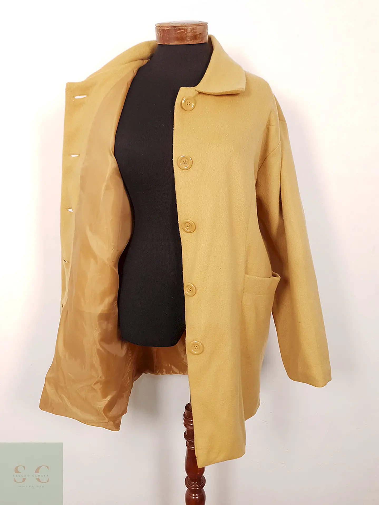 Abrigo Mujer Mostaza Minimalista – TALLA 3XL 2