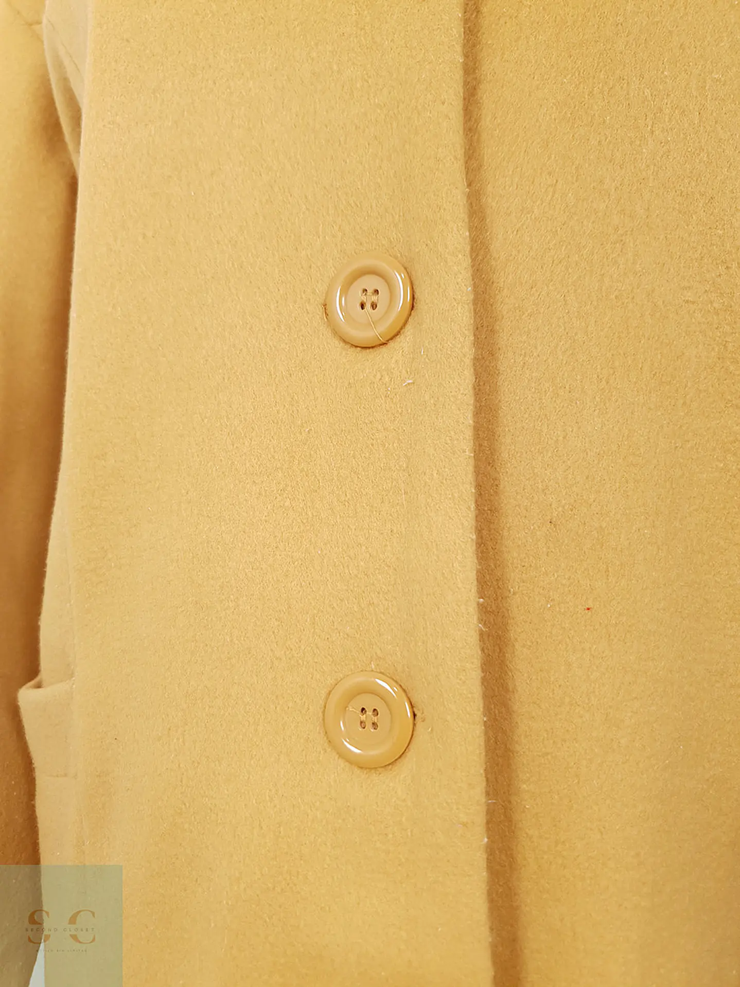 Abrigo Mujer Mostaza Minimalista – TALLA 3XL 6
