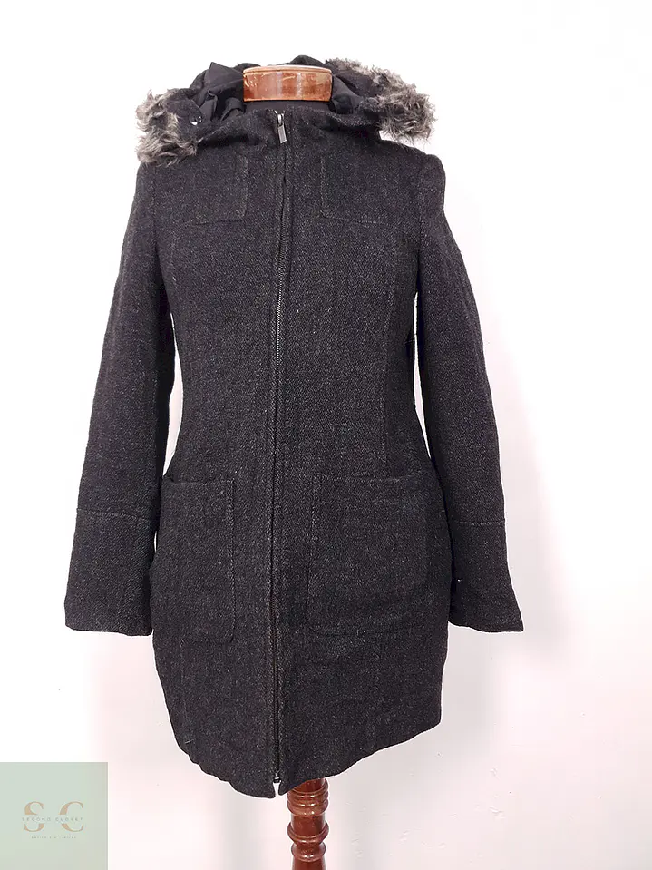Abrigo Camaïeu Plomo con Gorro de Pelo Desmontable – TALLA SM 9