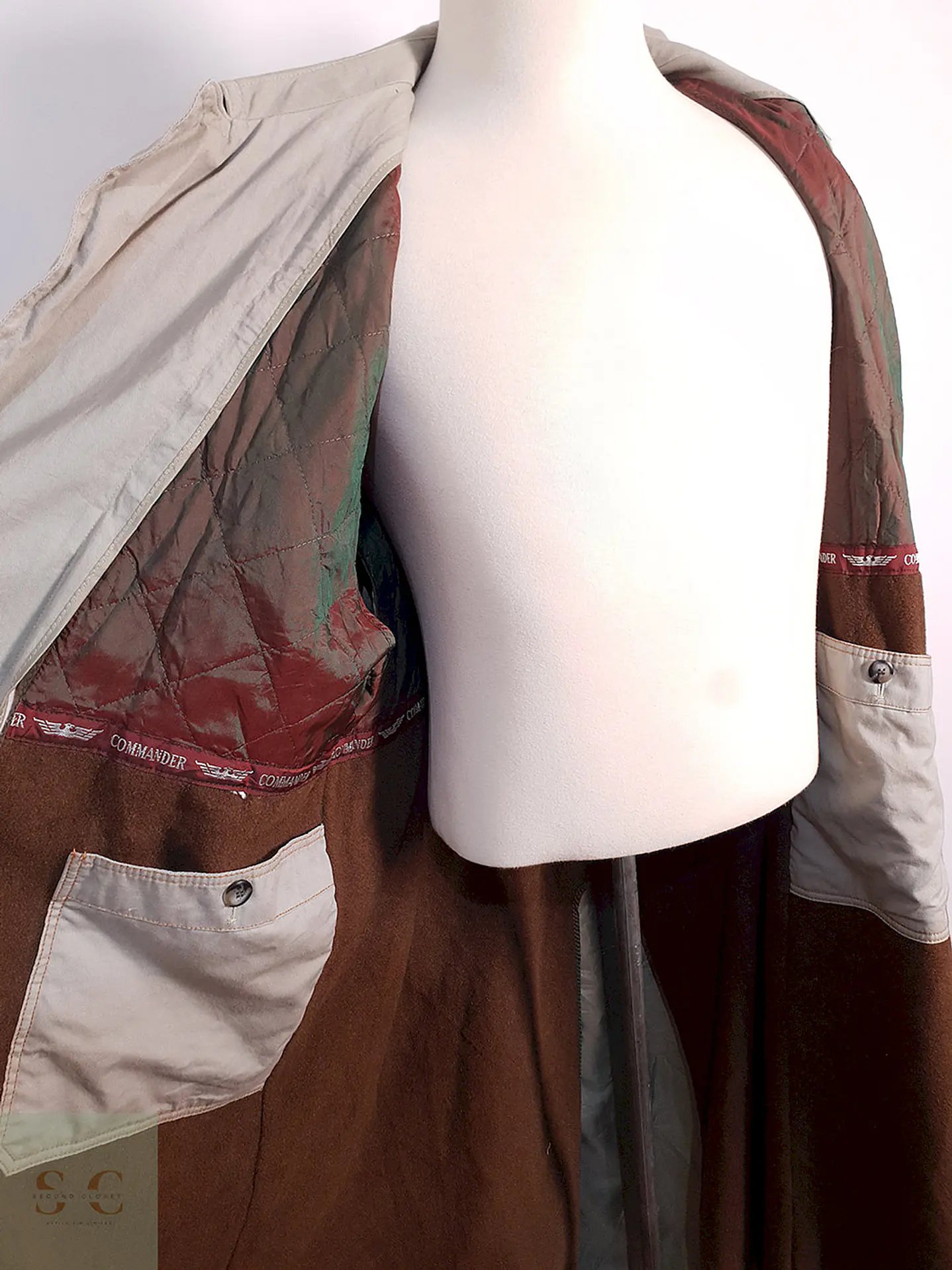 Trench Commander con Cinturón Beige Grisáceo - Talla 4XL 10