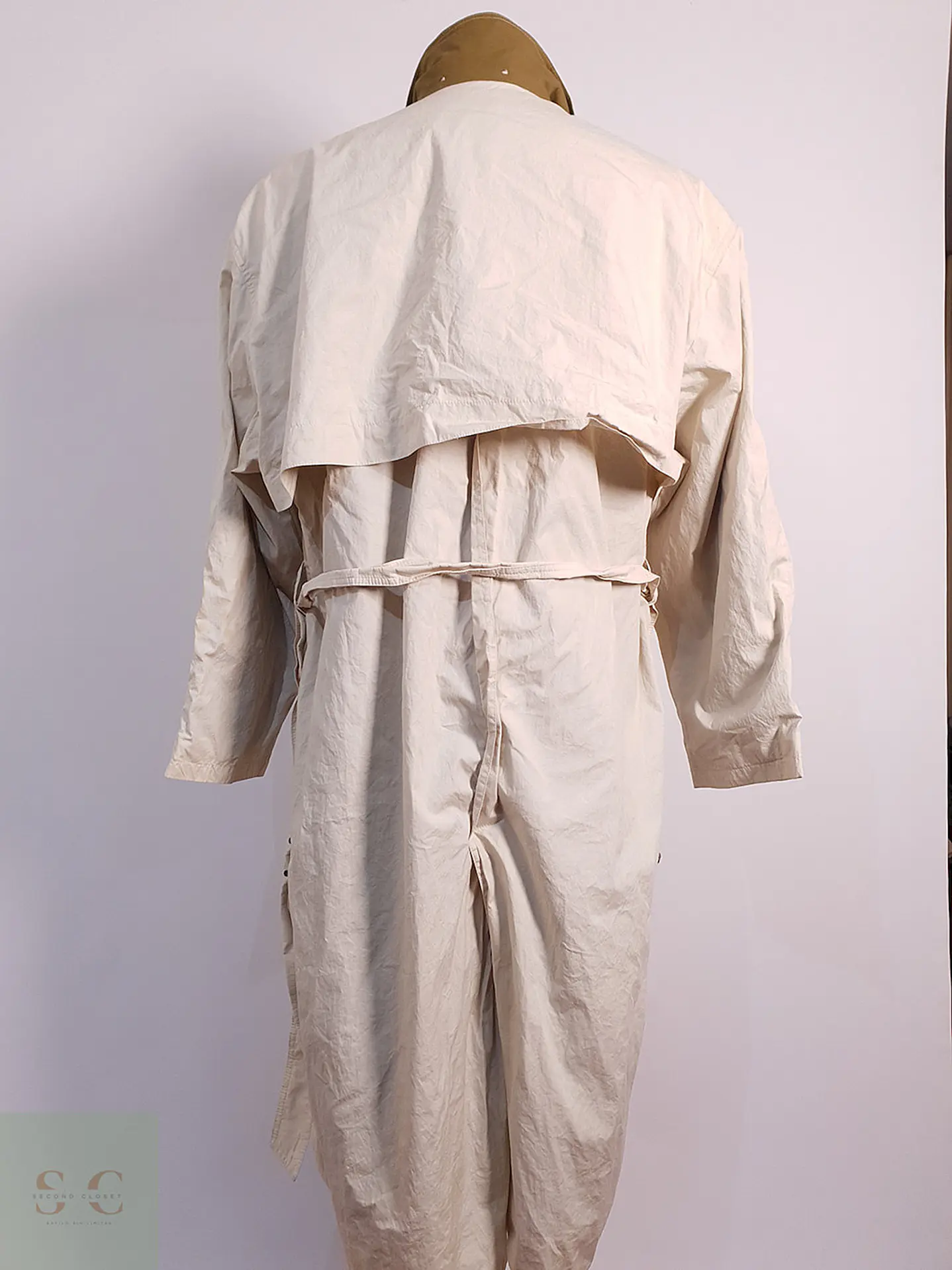 Trench Commander con Cinturón Beige Grisáceo - Talla 4XL 21