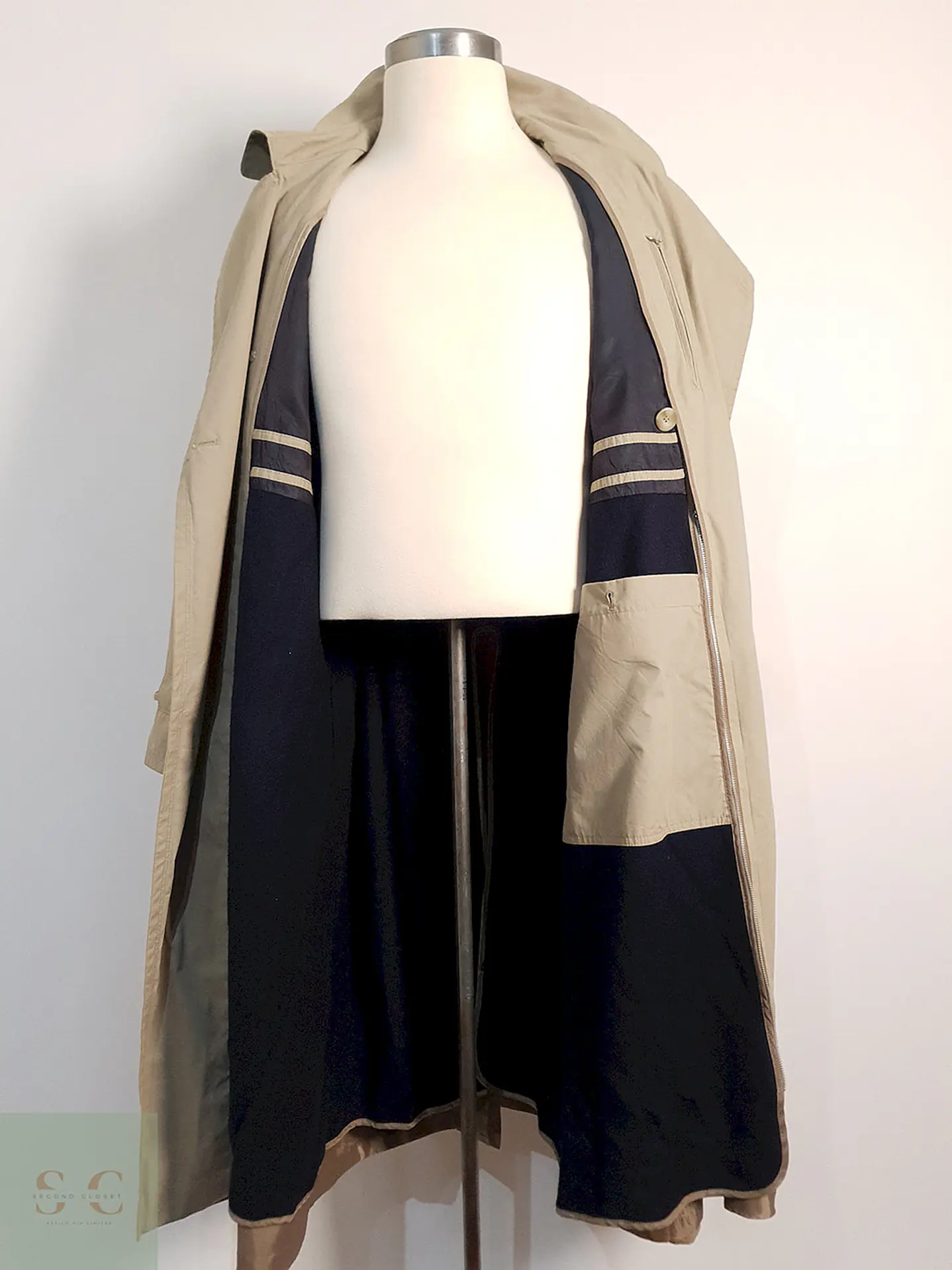 Trench Bugatti Cruzado con Cinturón Beige - Talla XL 16