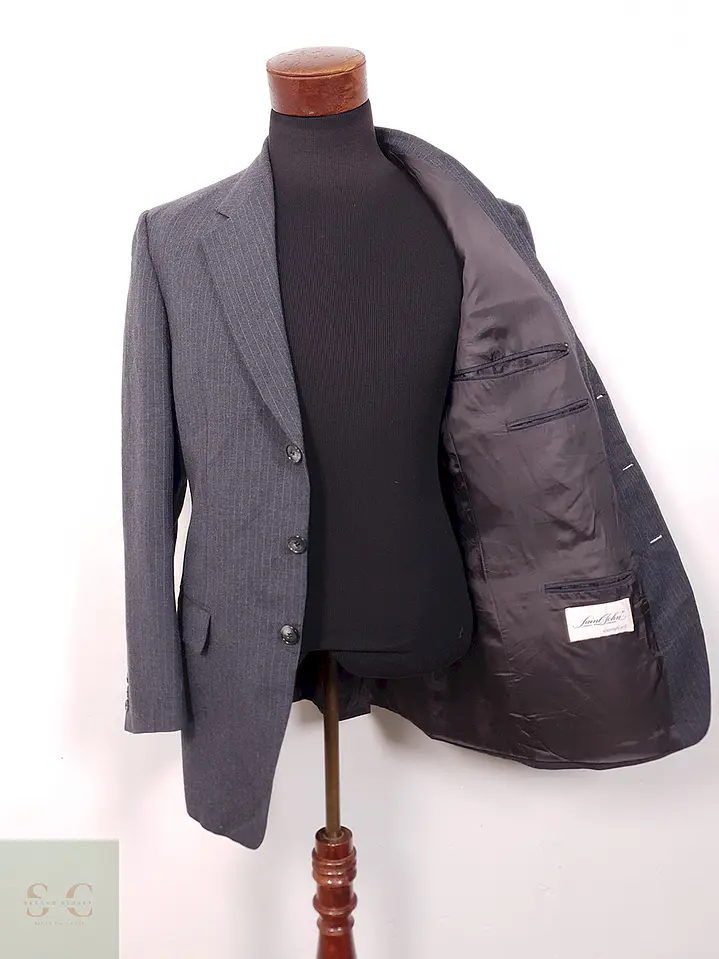 Blazer Saint John Comfort Trevira Plomo Rayas - Talla L 9