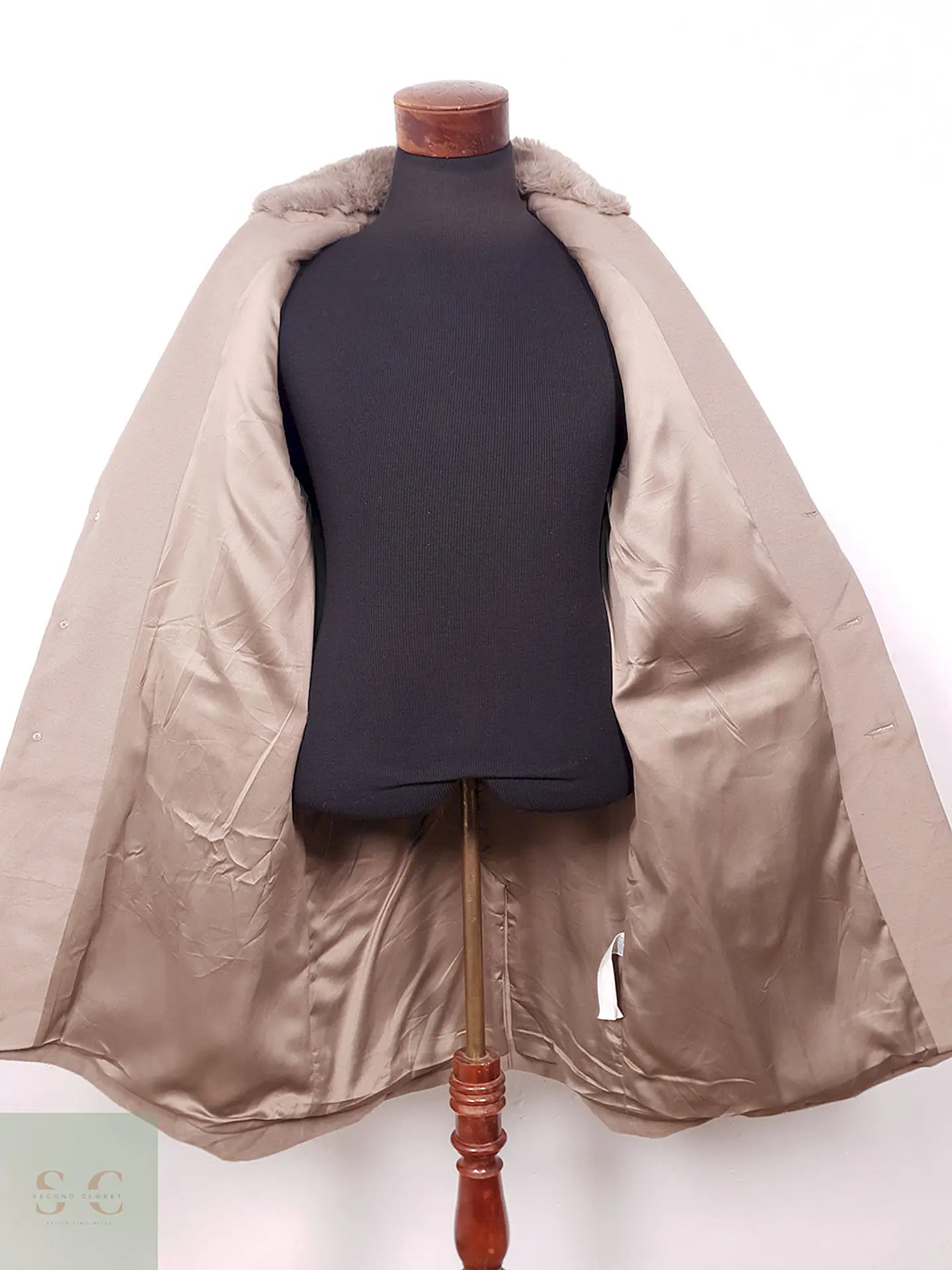 Abrigo Forever 21 Camel Talla LXL 10