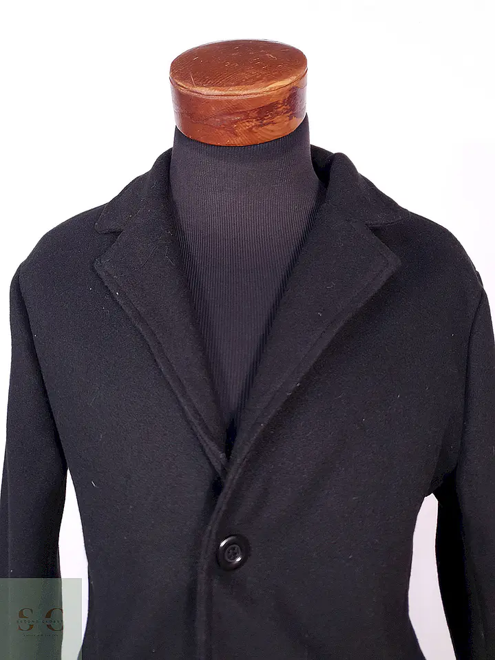Abrigo Negro Básico Talla SM 4