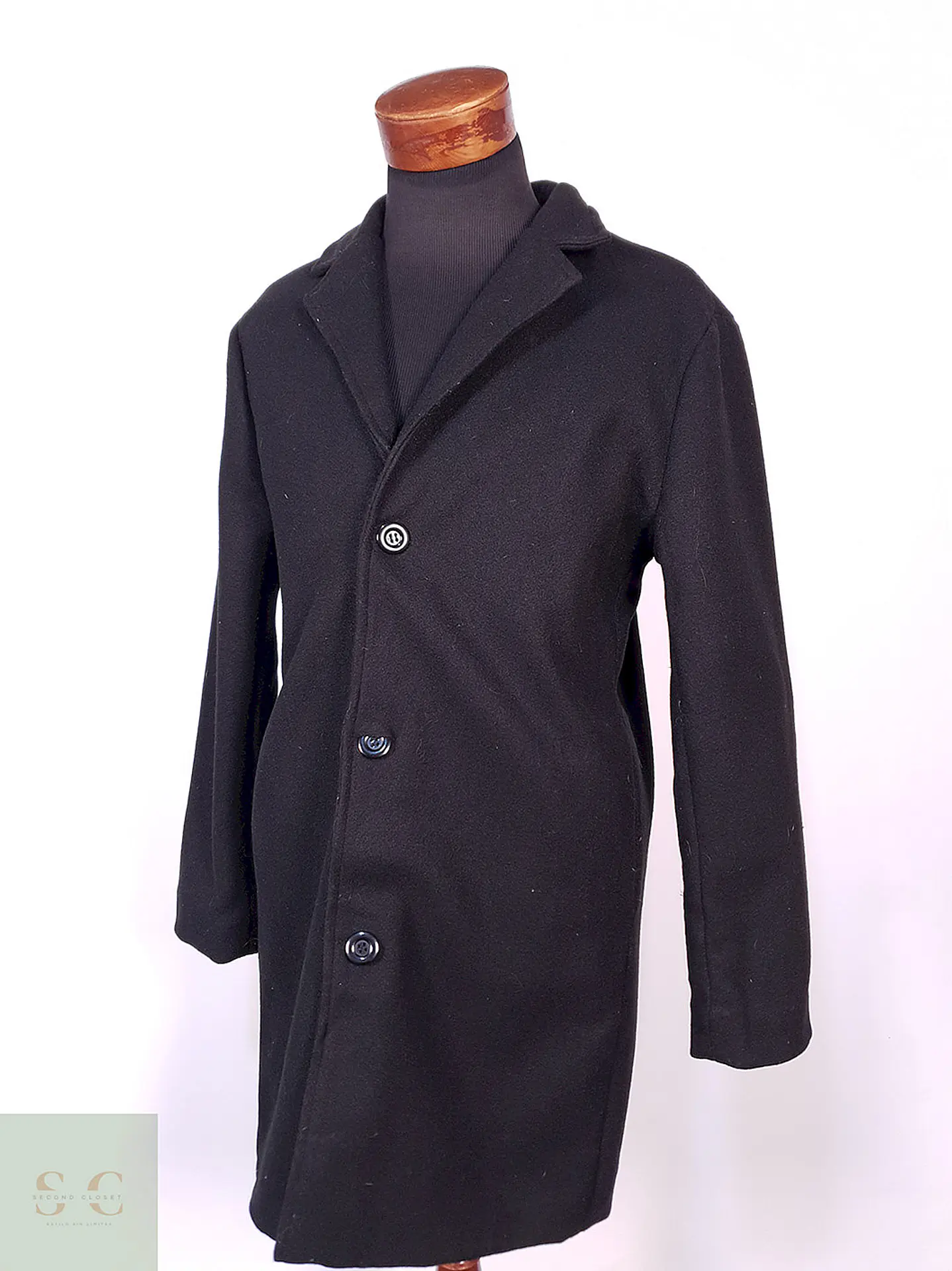 Abrigo Negro Básico Talla SM 6