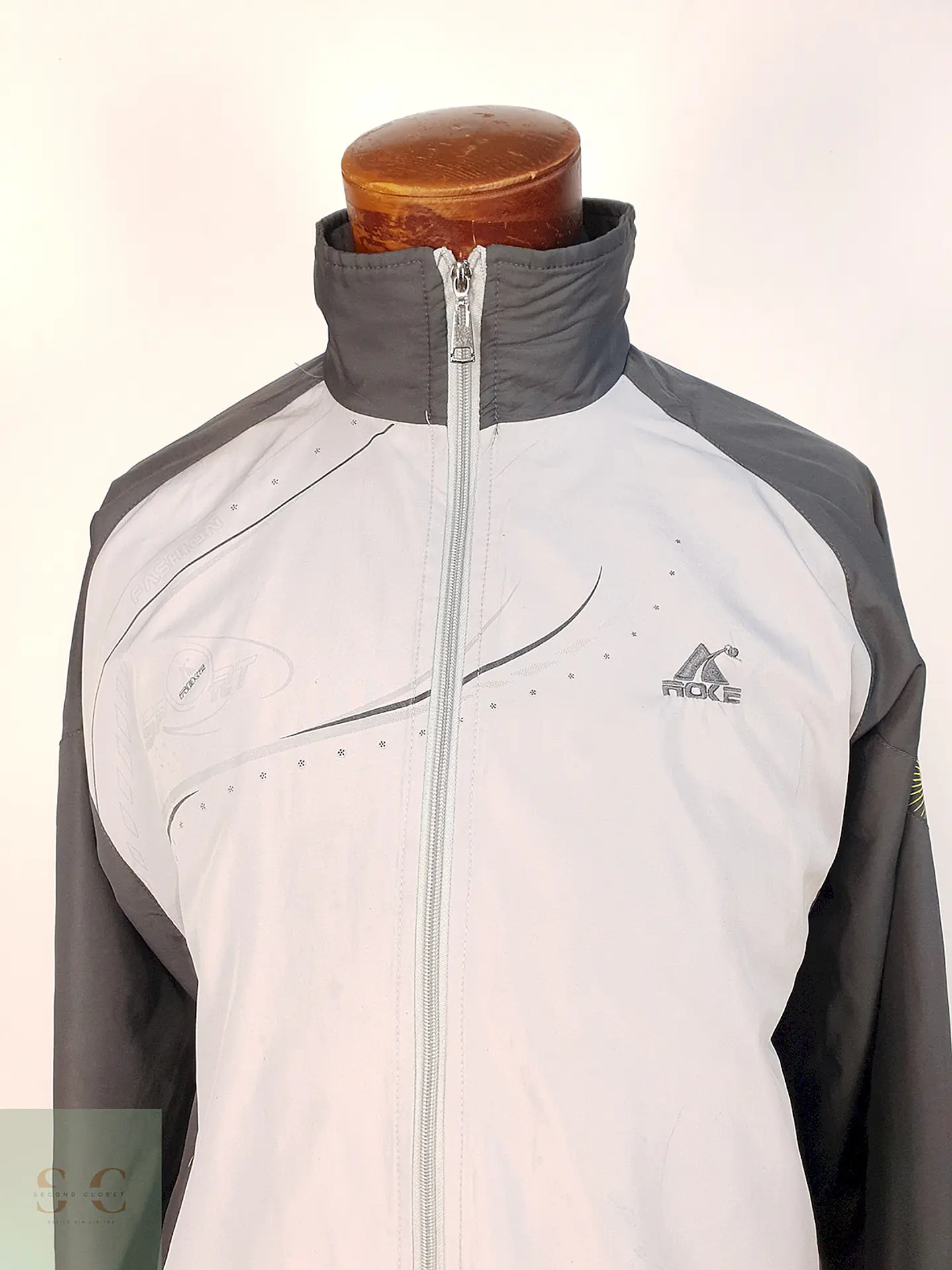 Chaqueta Sport Deportiva Ligera Detalle Costura Axila Talla LXL 3