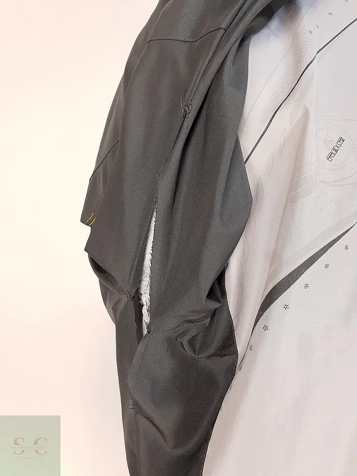 Chaqueta Sport Deportiva Ligera Detalle Costura Axila Talla LXL 4
