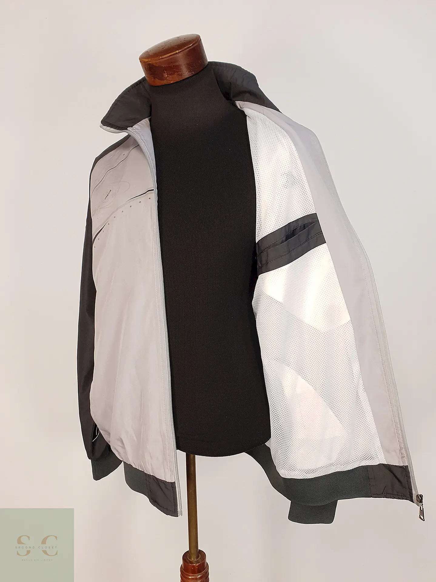 Chaqueta Sport Deportiva Ligera Detalle Costura Axila Talla LXL 6
