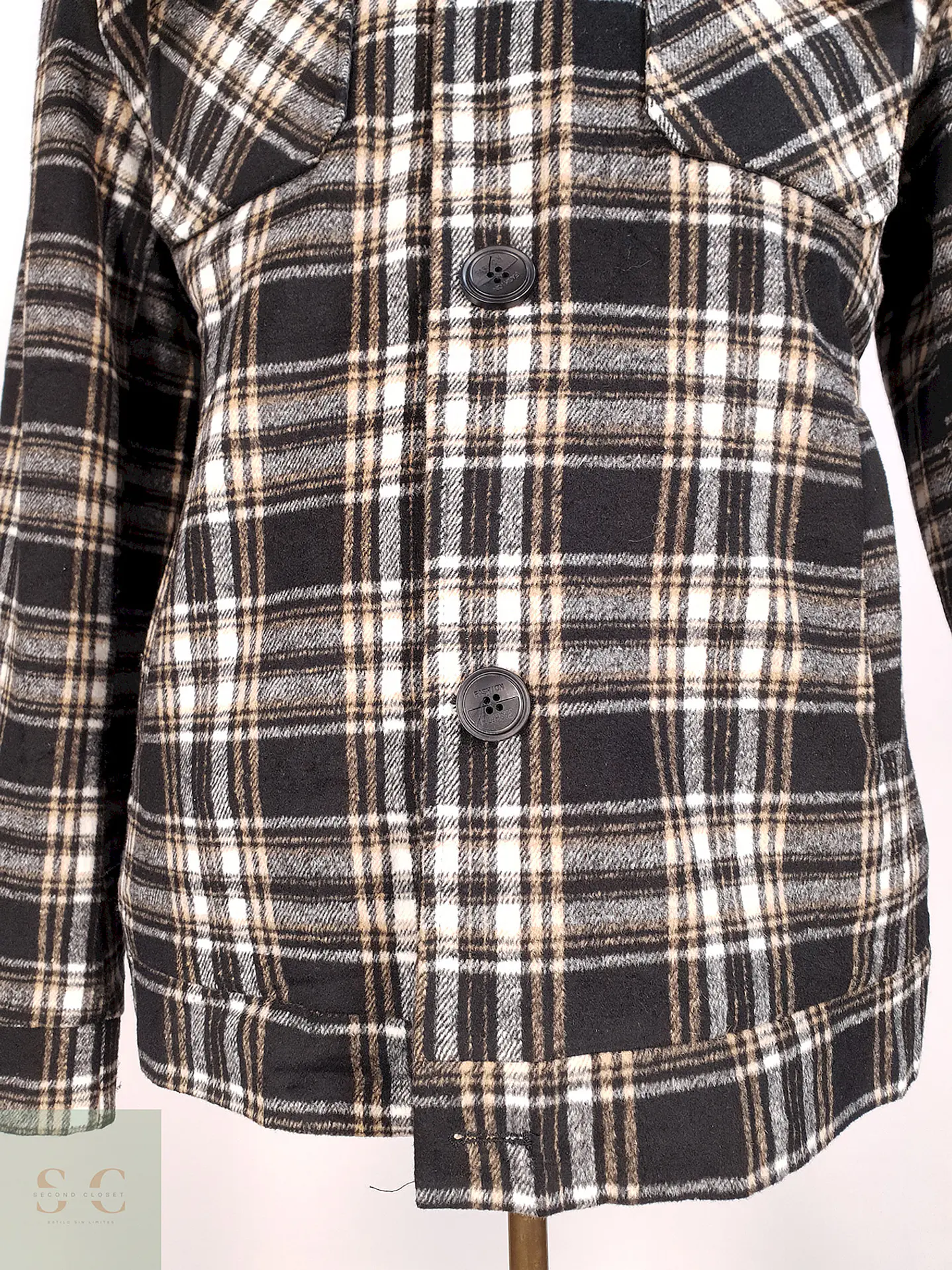 Chaqueta Leñadora KWN Cuadros Negro, Blanco y Beige – Talla SM 4