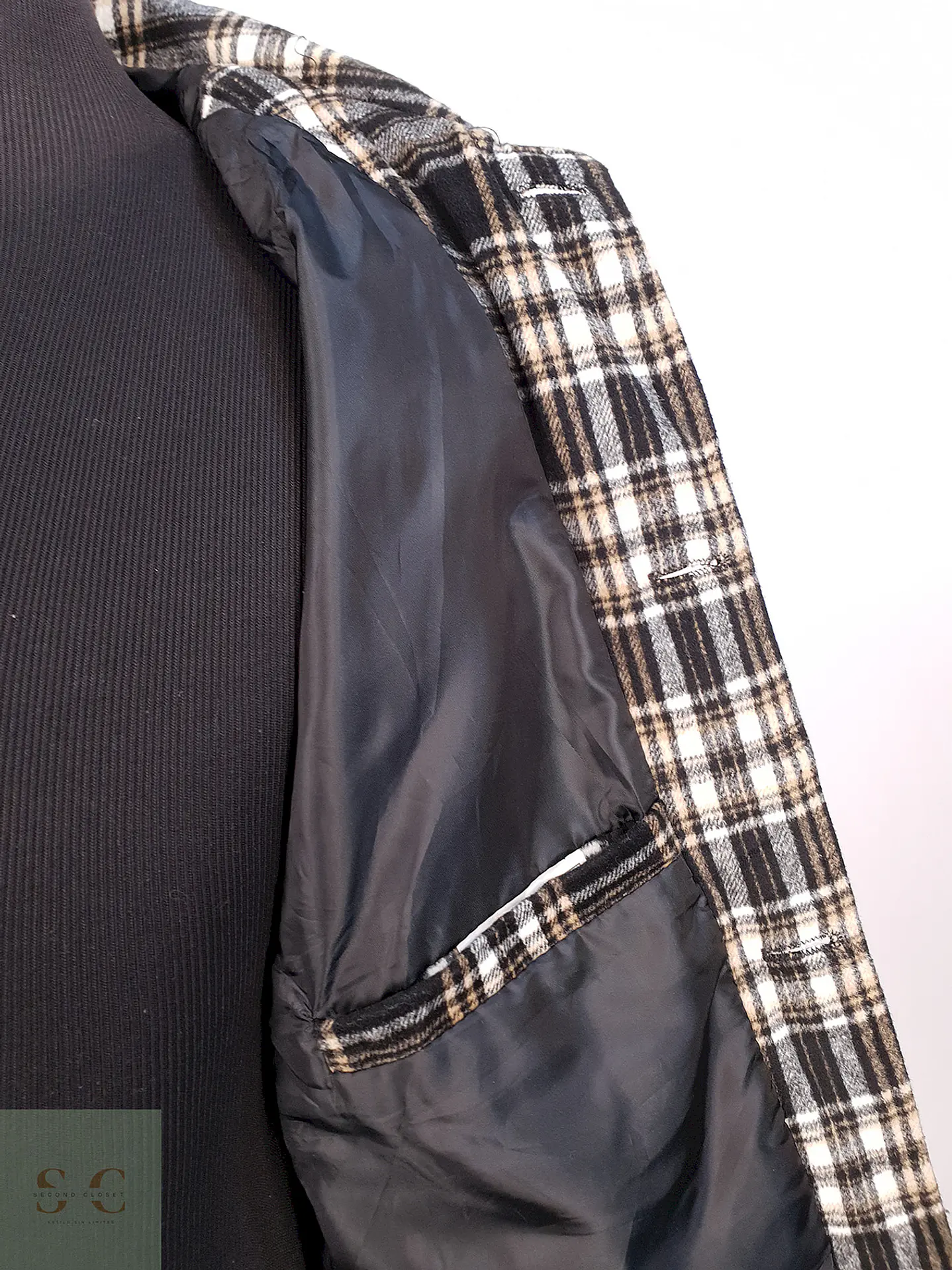 Chaqueta Leñadora KWN Cuadros Negro, Blanco y Beige – Talla SM 6