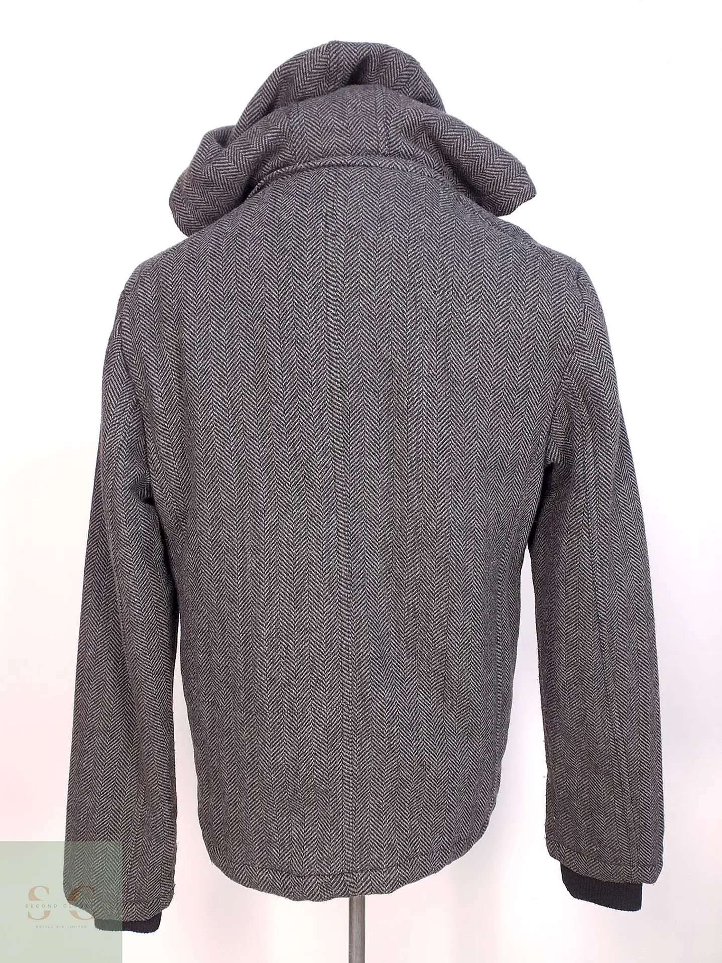 Chaqueta Guess Plomo Lana con Gorro Talla SM 10