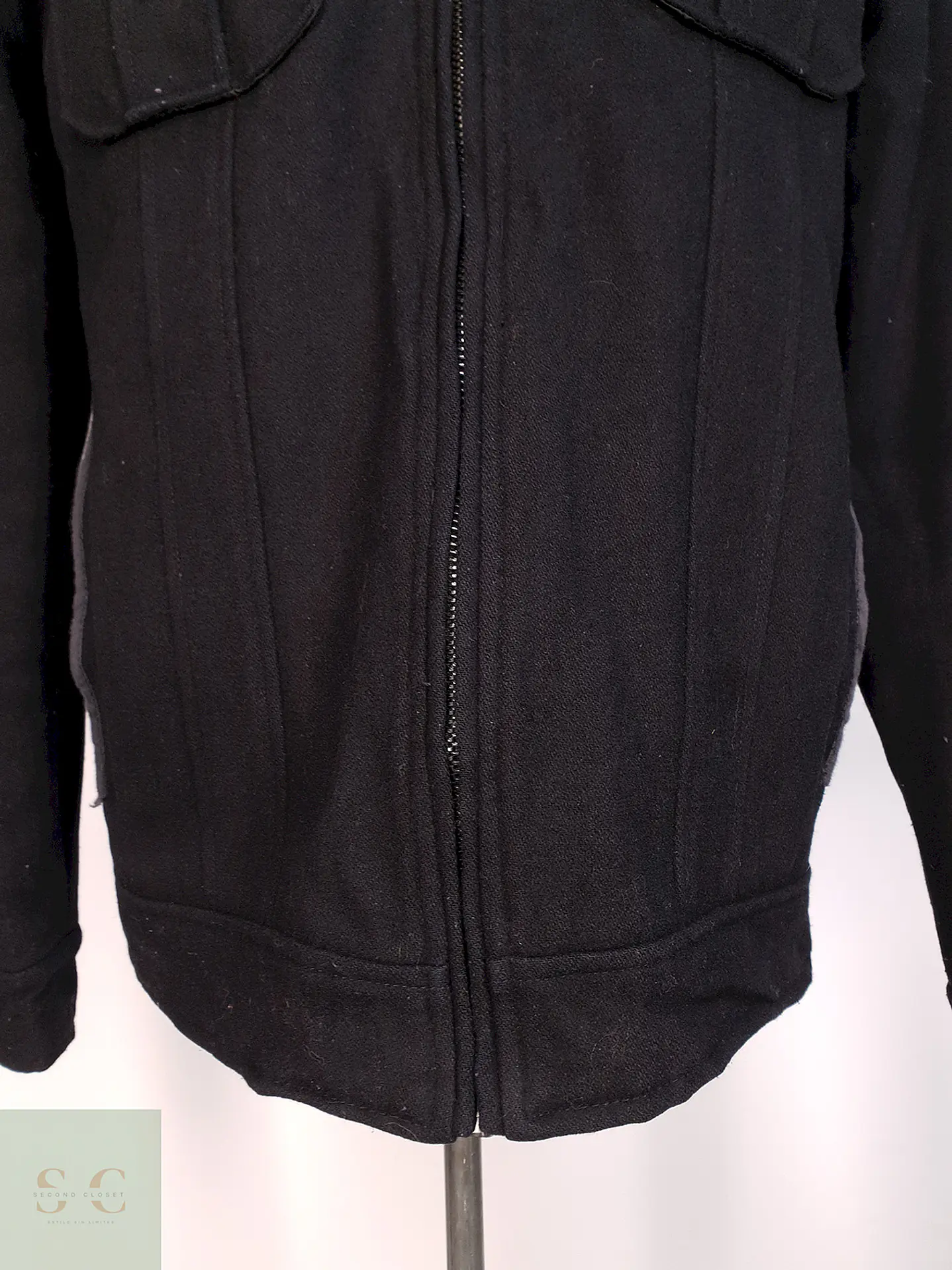 Chaqueta Negra Guess Lana Talla SM 5