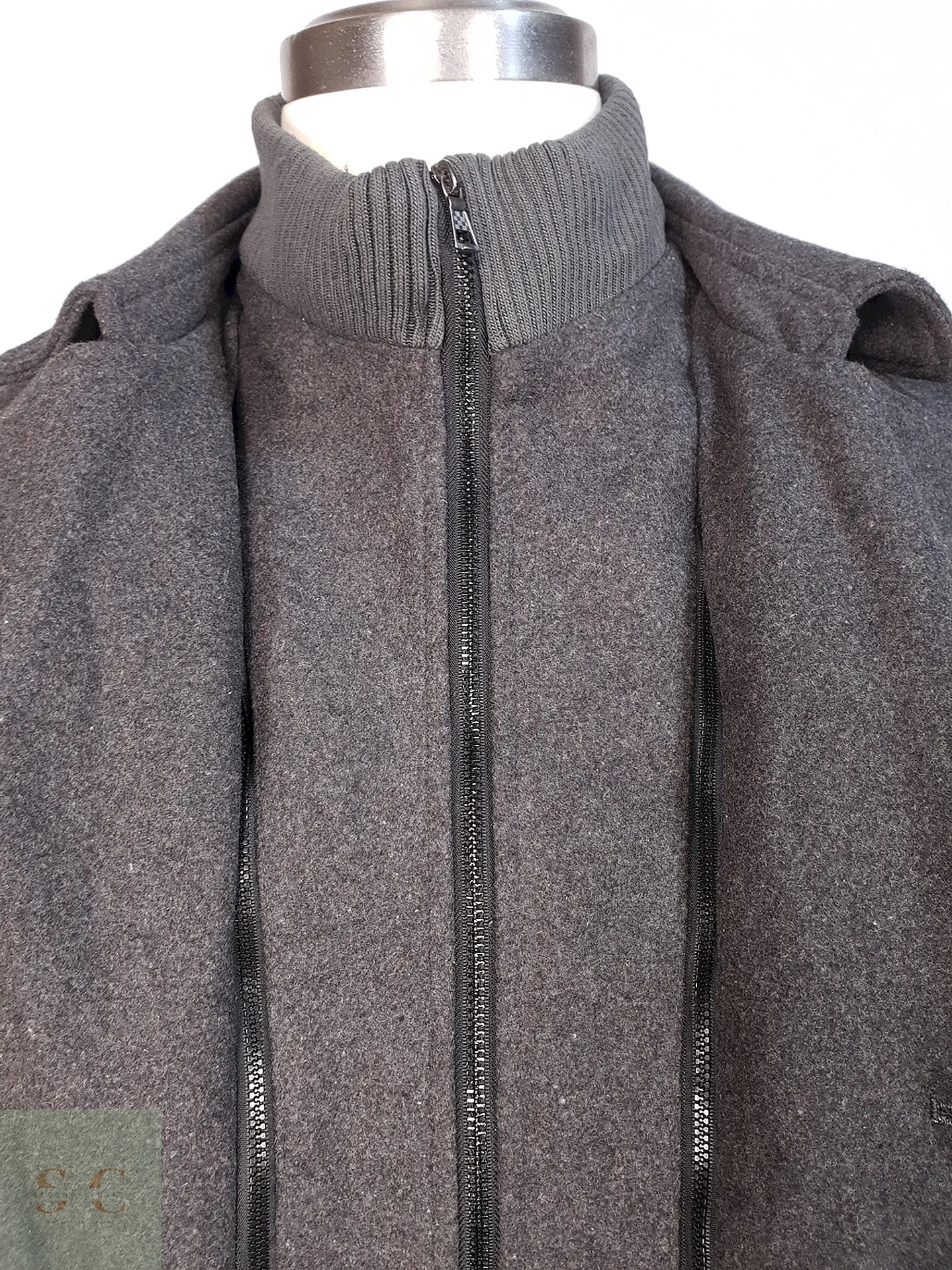 Abrigo Utilitario Plomo Lana Talla 2XL 8