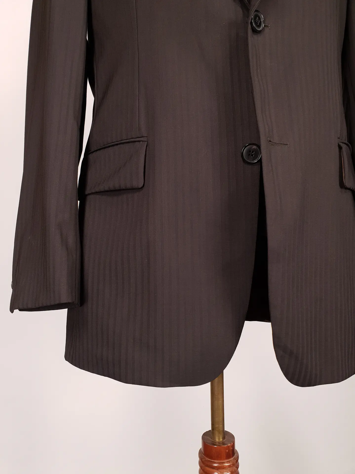 Blazer Hugo Boss Café Rayas – Lanificio F.lli Cerruti 120's – 100% Lana Virgen – Talla SM 7