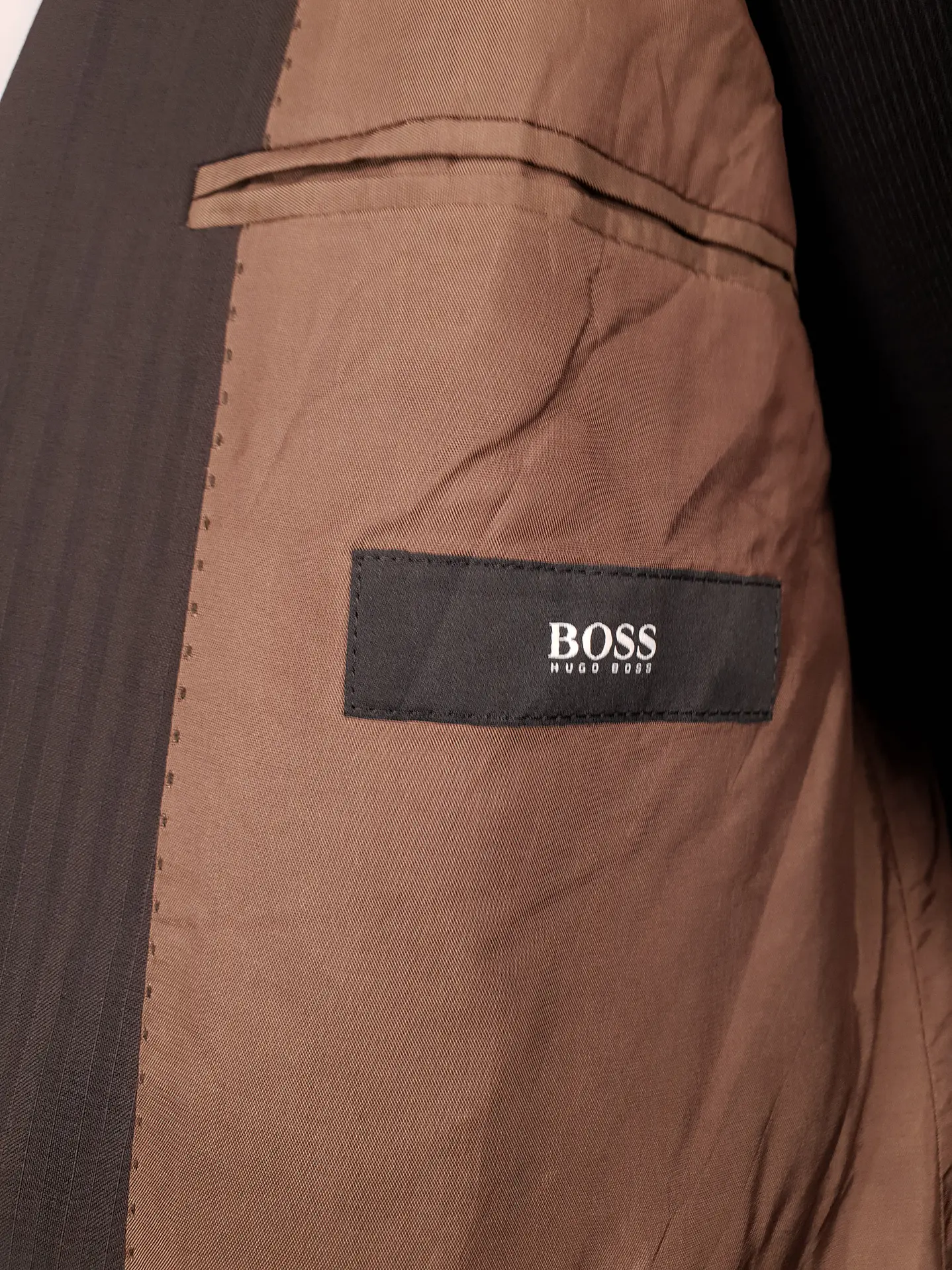Blazer Hugo Boss Café Rayas – Lanificio F.lli Cerruti 120's – 100% Lana Virgen – Talla SM 10