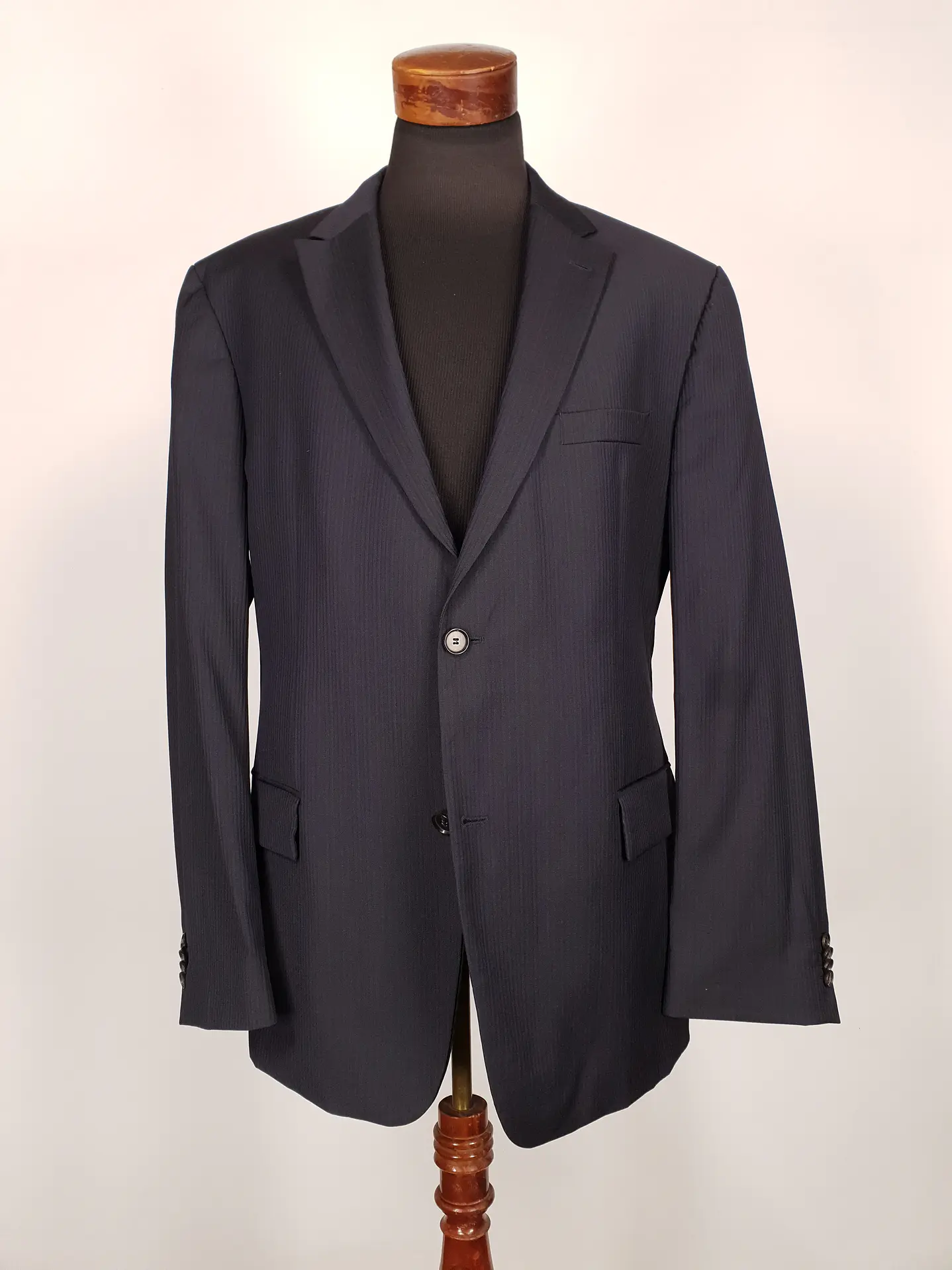 Blazer Hugo Boss Azul Negro Rayas – Tessitura Biella – 100% Lana Virgen – Talla XL 1