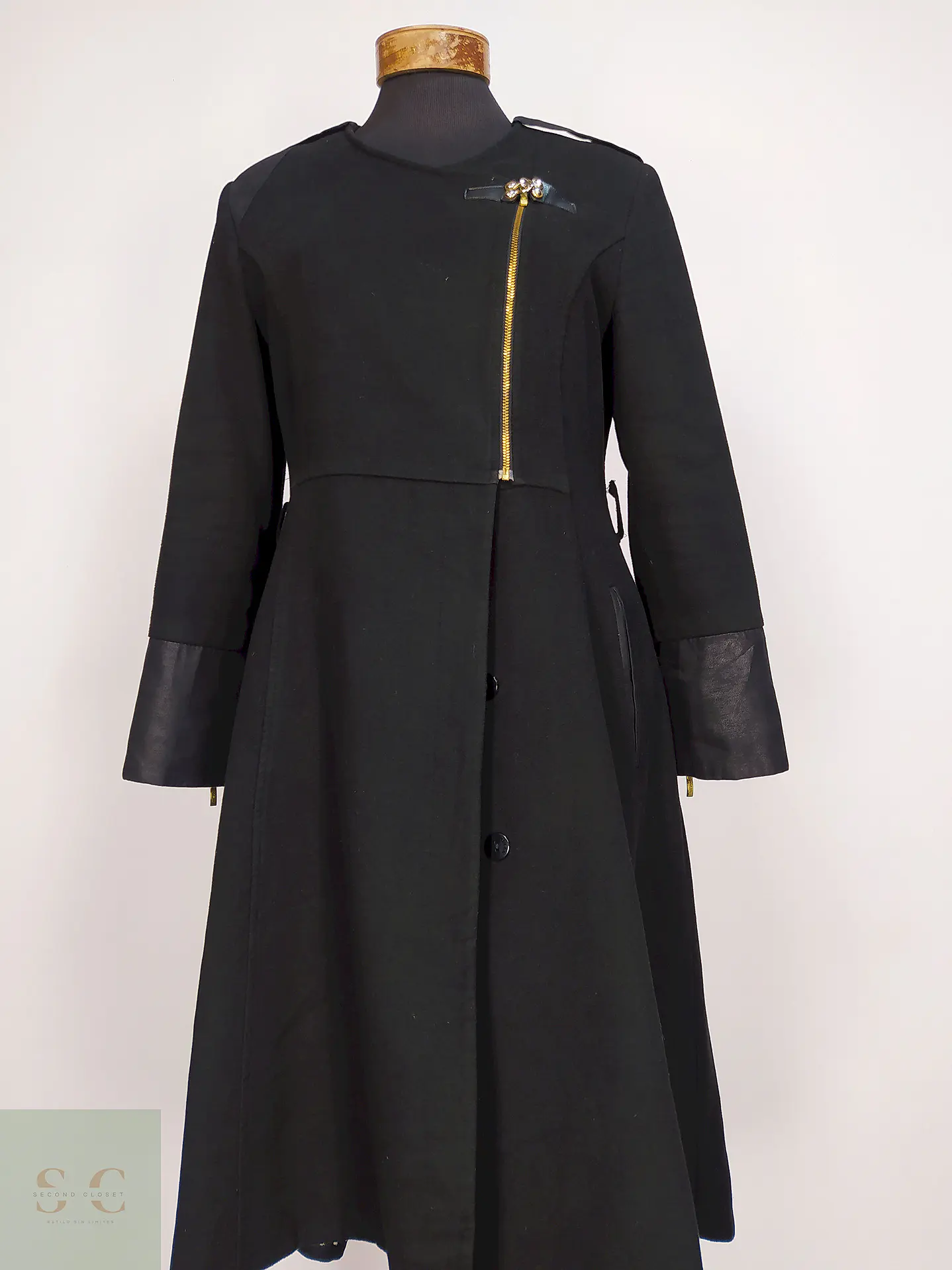 Abrigo Negro Nihan Talla 40 M 2