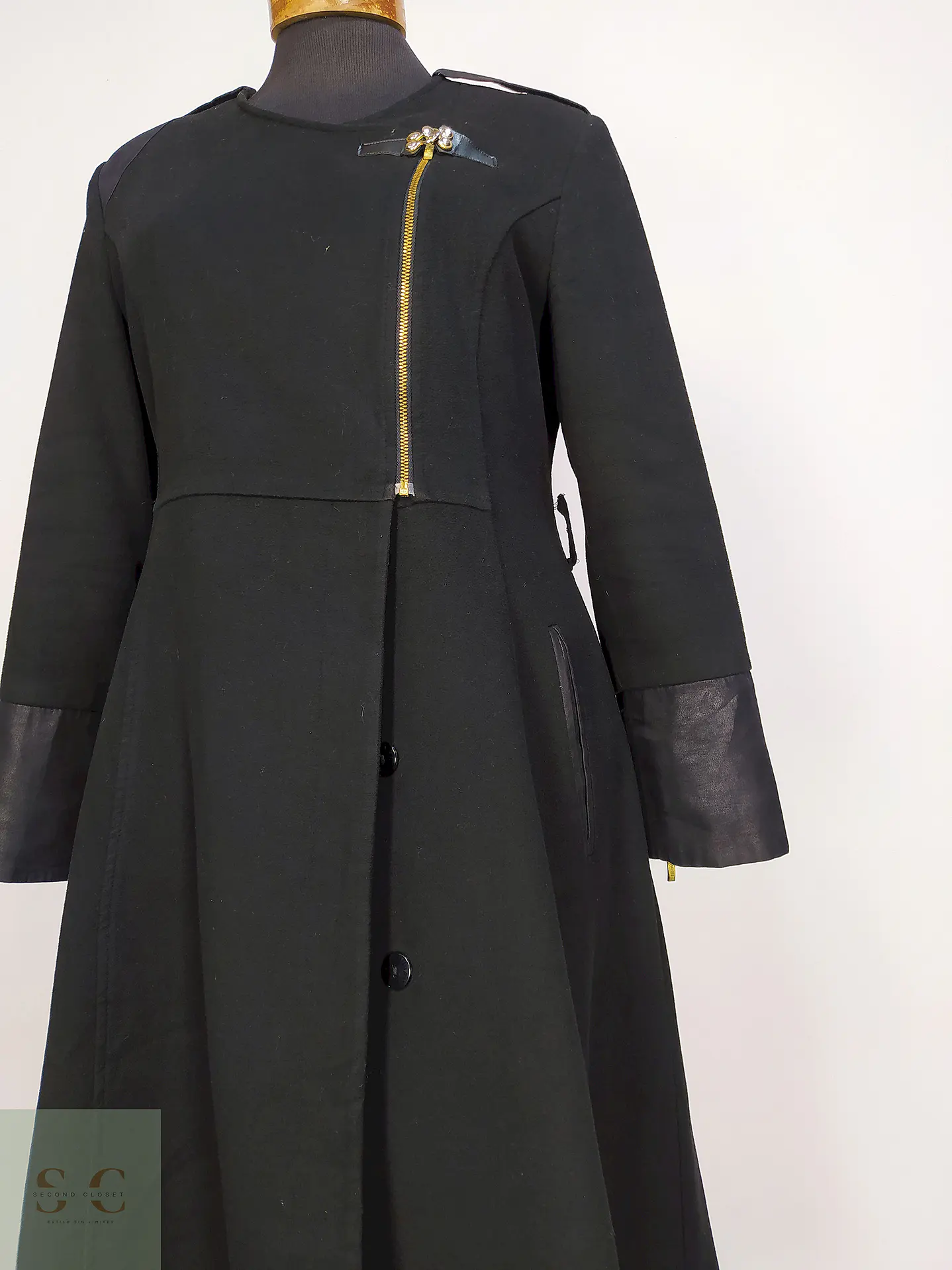Abrigo Negro Nihan Talla 40 M 4