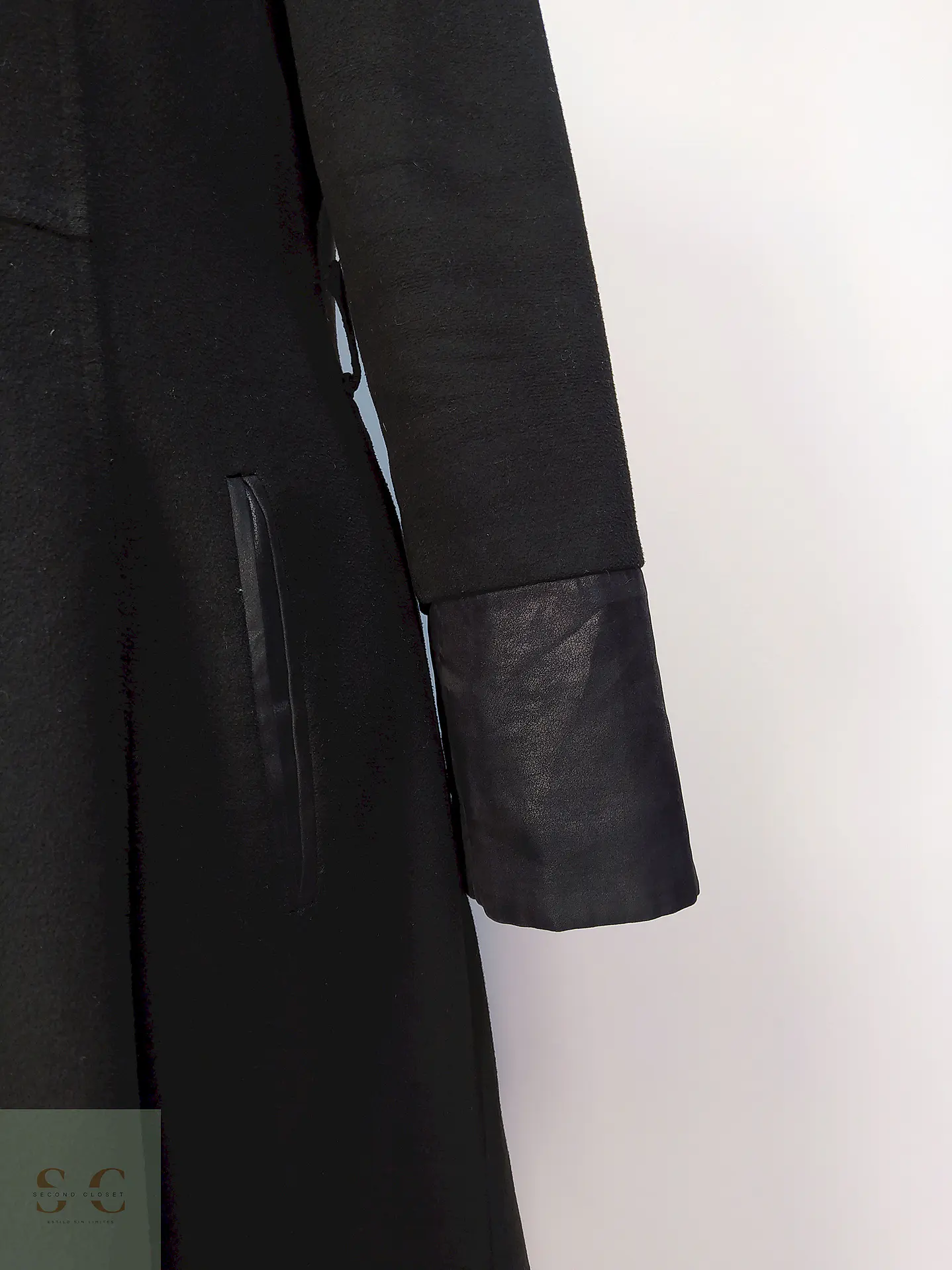 Abrigo Negro Nihan Talla 40 M 6