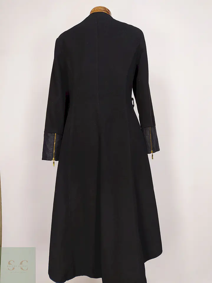Abrigo Negro Nihan Talla 40 M 13