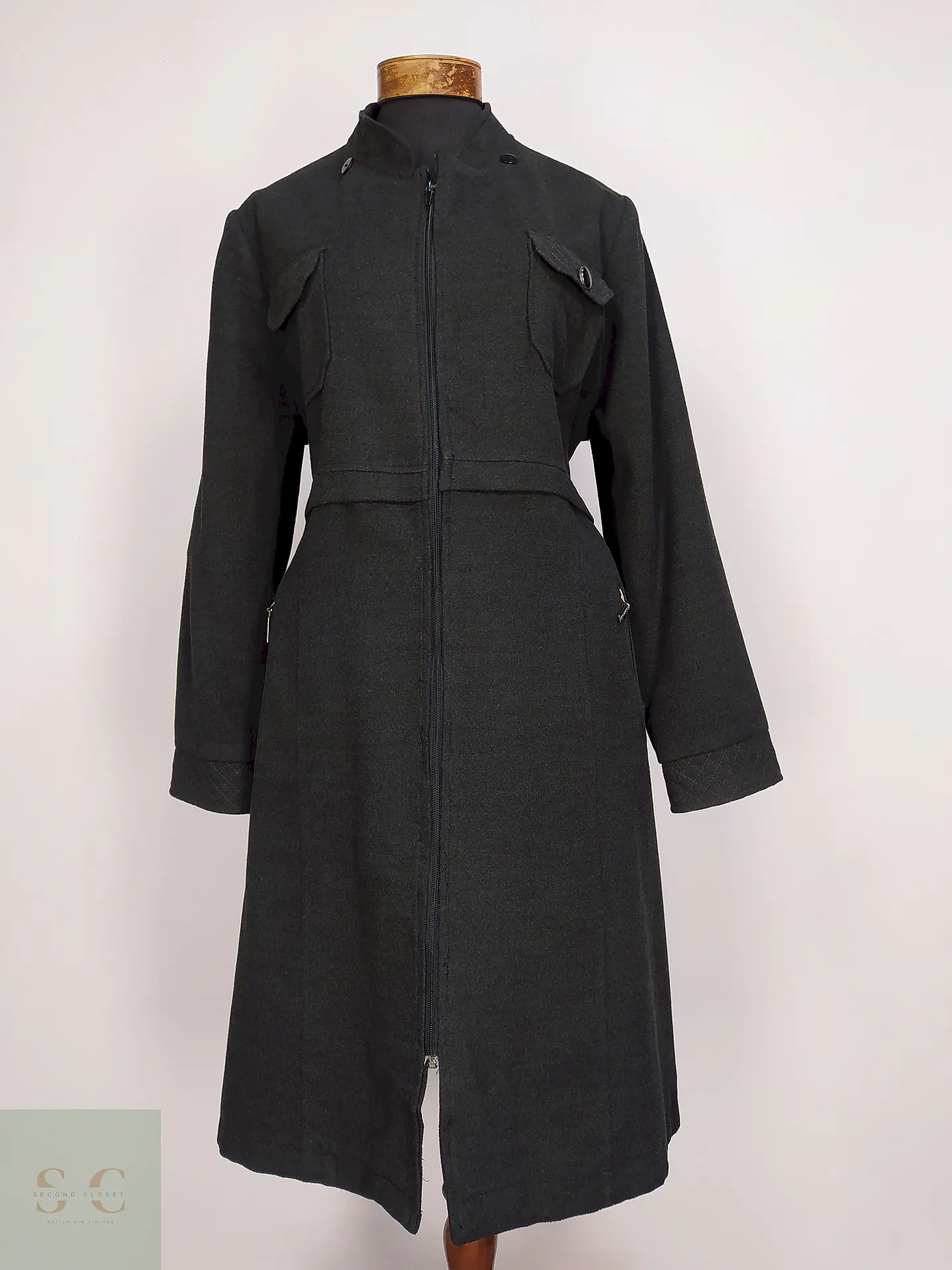 Abrigo Largo Plomo Defile Talla 44 XL 1