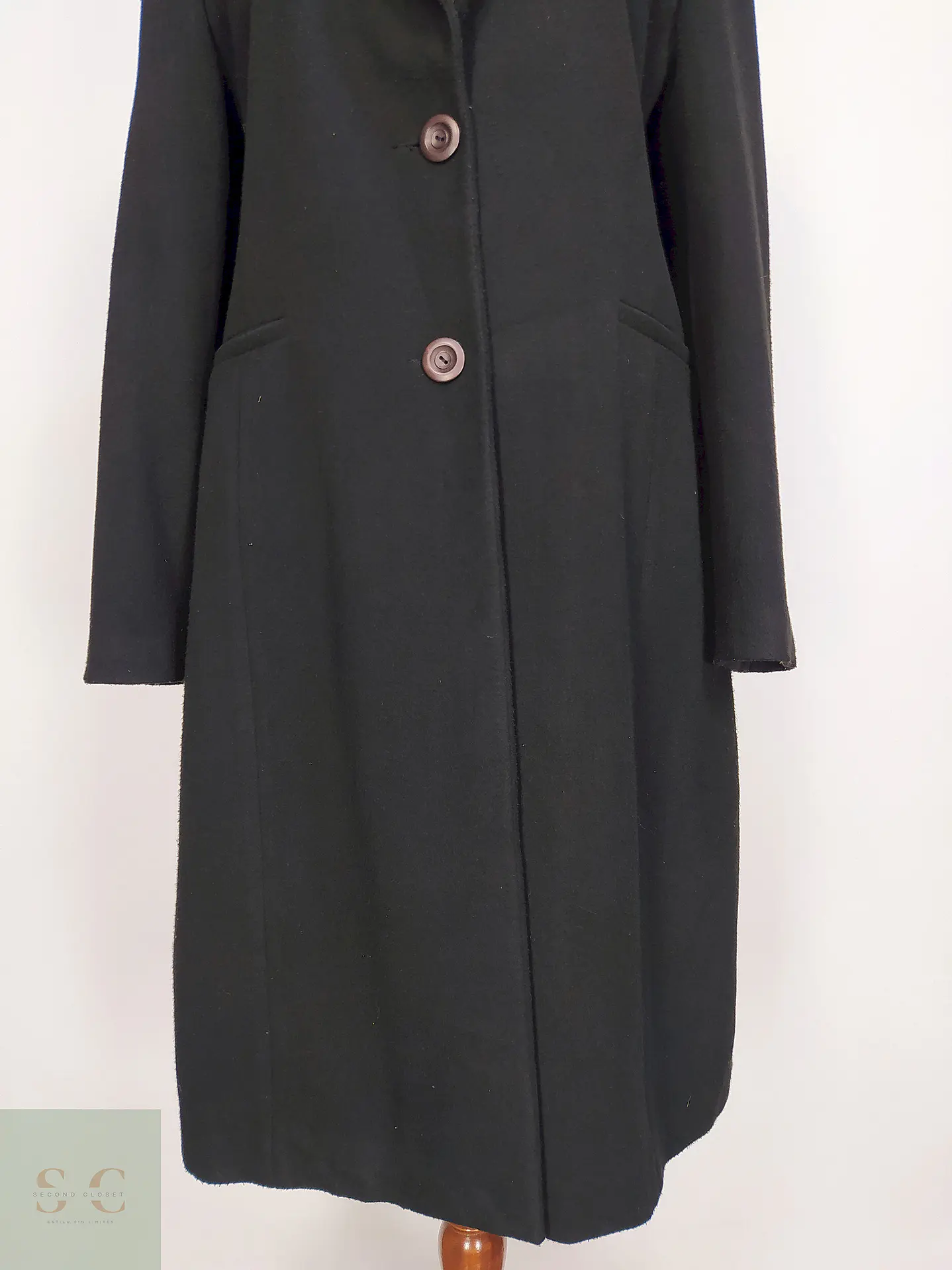 Abrigo Kiptek Negro 70% Lana Talla 44 XL 2